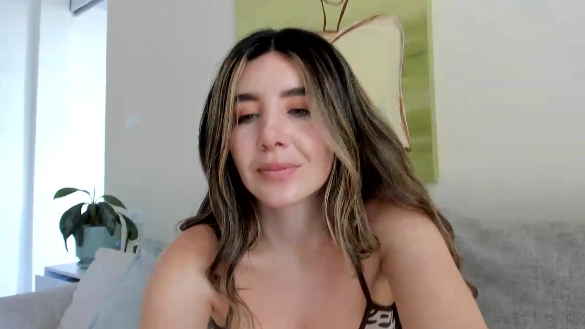 Gallery image thumbnail from LauraVega's myfreecams stream on, 08/20/2026, 19:05 image 2 of 20
