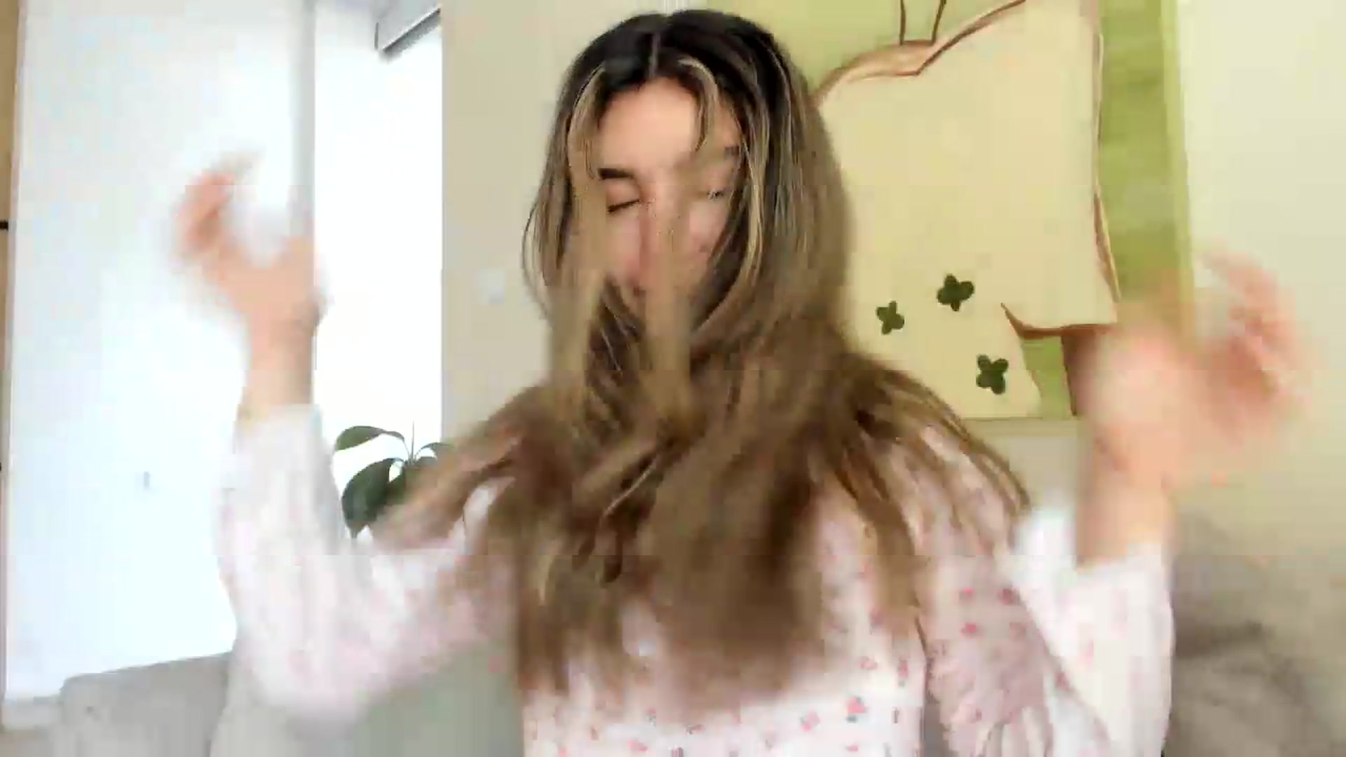 Gallery image thumbnail from LauraVega's myfreecams stream on, 08/21/2026, 16:46 image 17 of 20