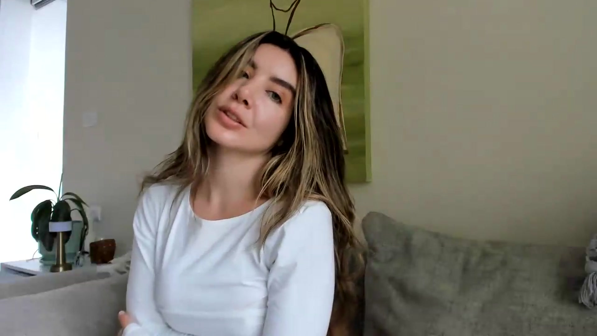 Gallery image thumbnail from LauraVega's myfreecams stream on, 08/29/2026, 16:02 image 14 of 20