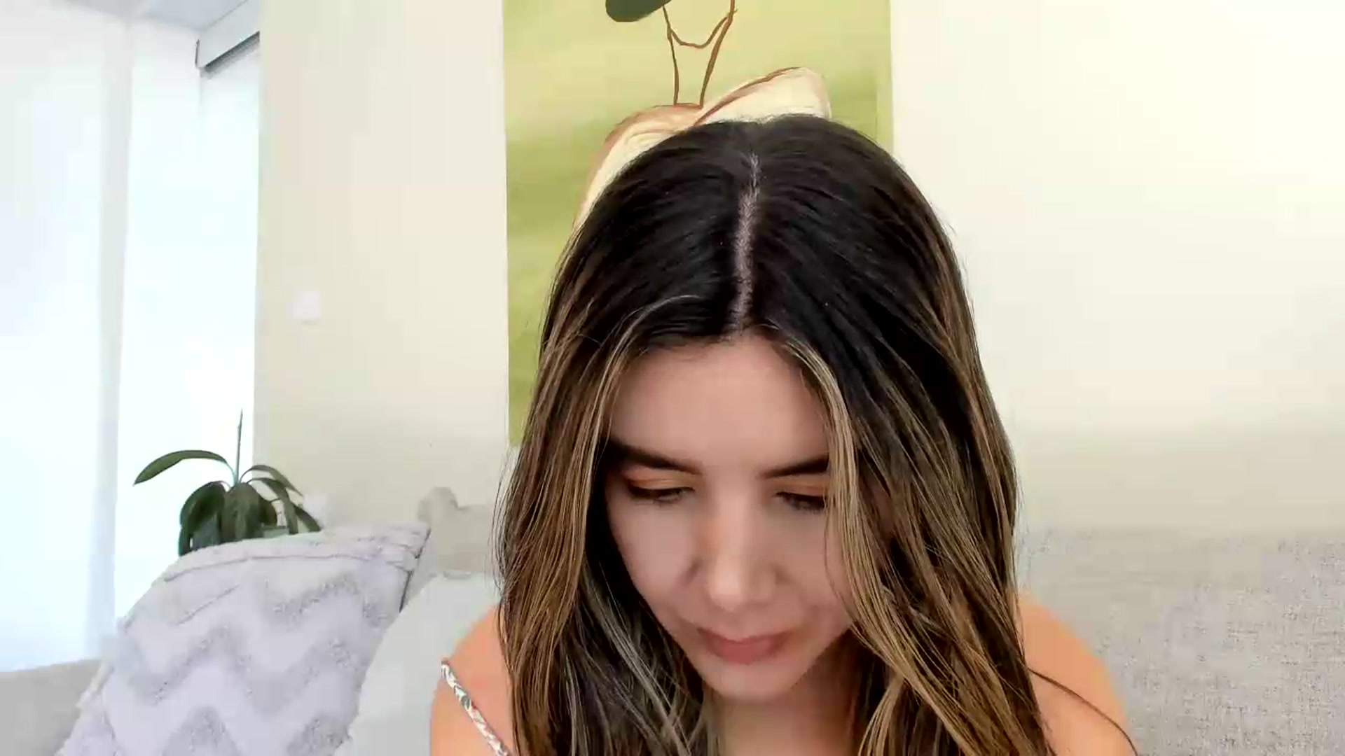 Gallery image thumbnail from LauraVega's myfreecams stream on, 08/31/2026, 17:01 image 2 of 20
