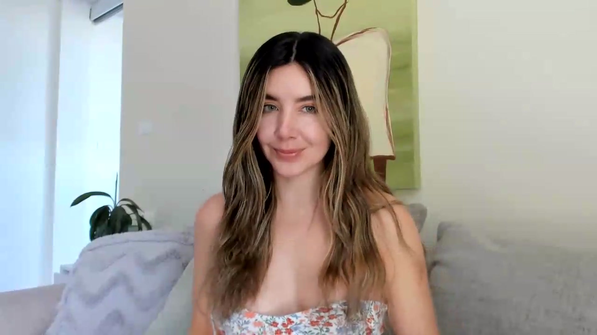 Gallery image thumbnail from LauraVega's myfreecams stream on, 08/31/2026, 17:01 image 13 of 20