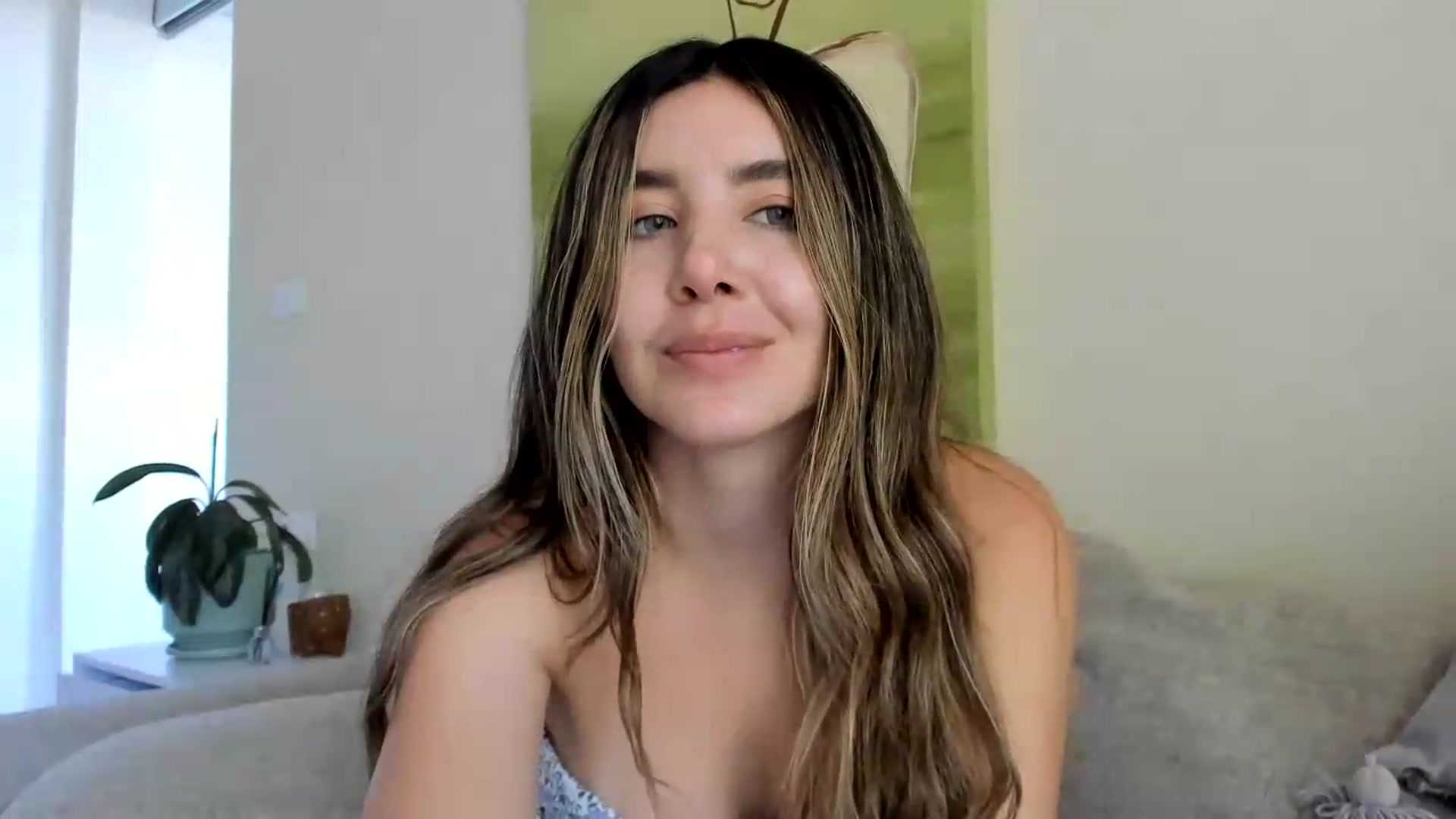 Gallery image thumbnail from LauraVega's myfreecams stream on, 08/31/2026, 18:03 image 10 of 20