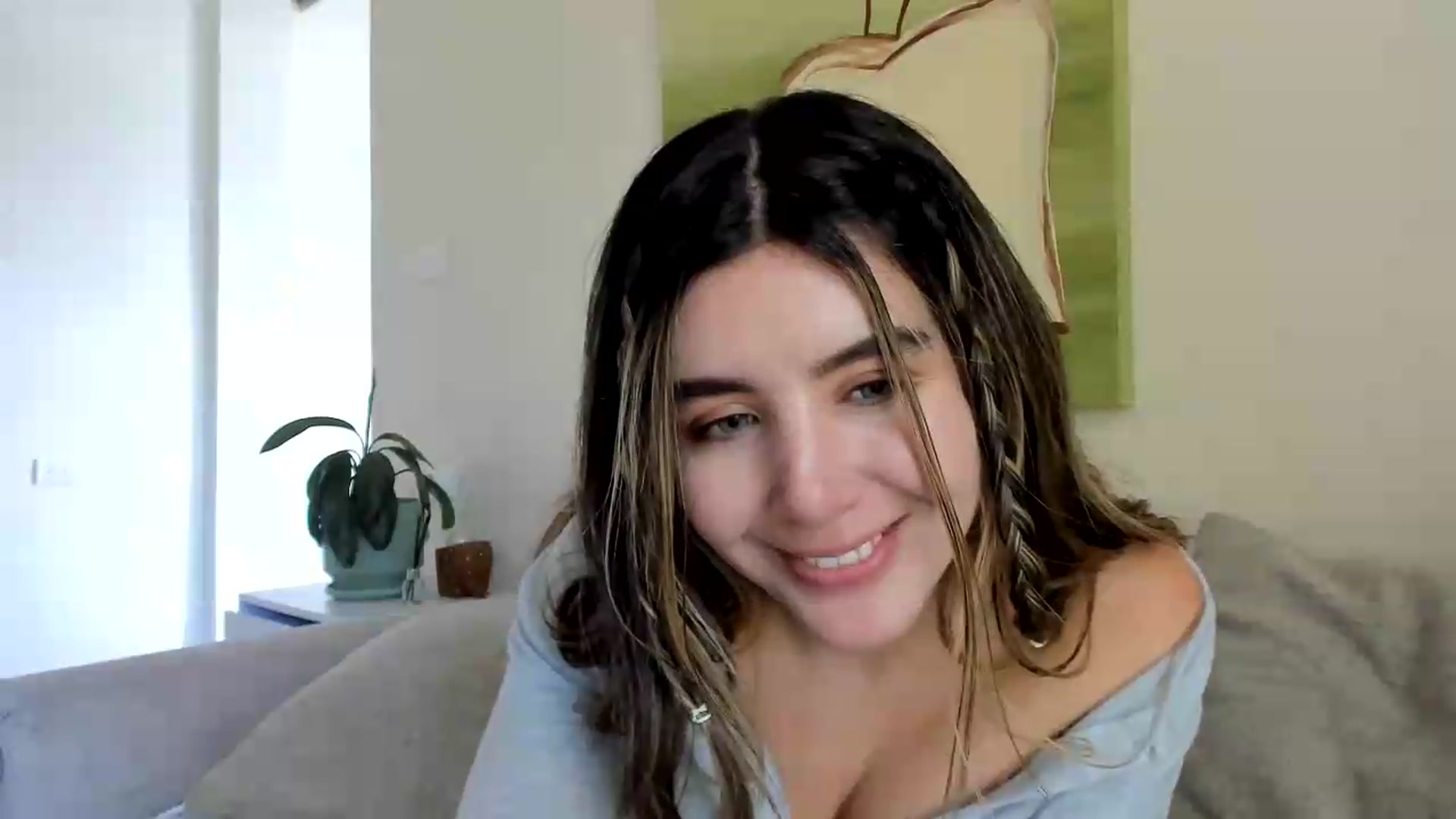 Gallery image thumbnail from LauraVega's myfreecams stream on, 09/02/2026, 18:05 image 9 of 20