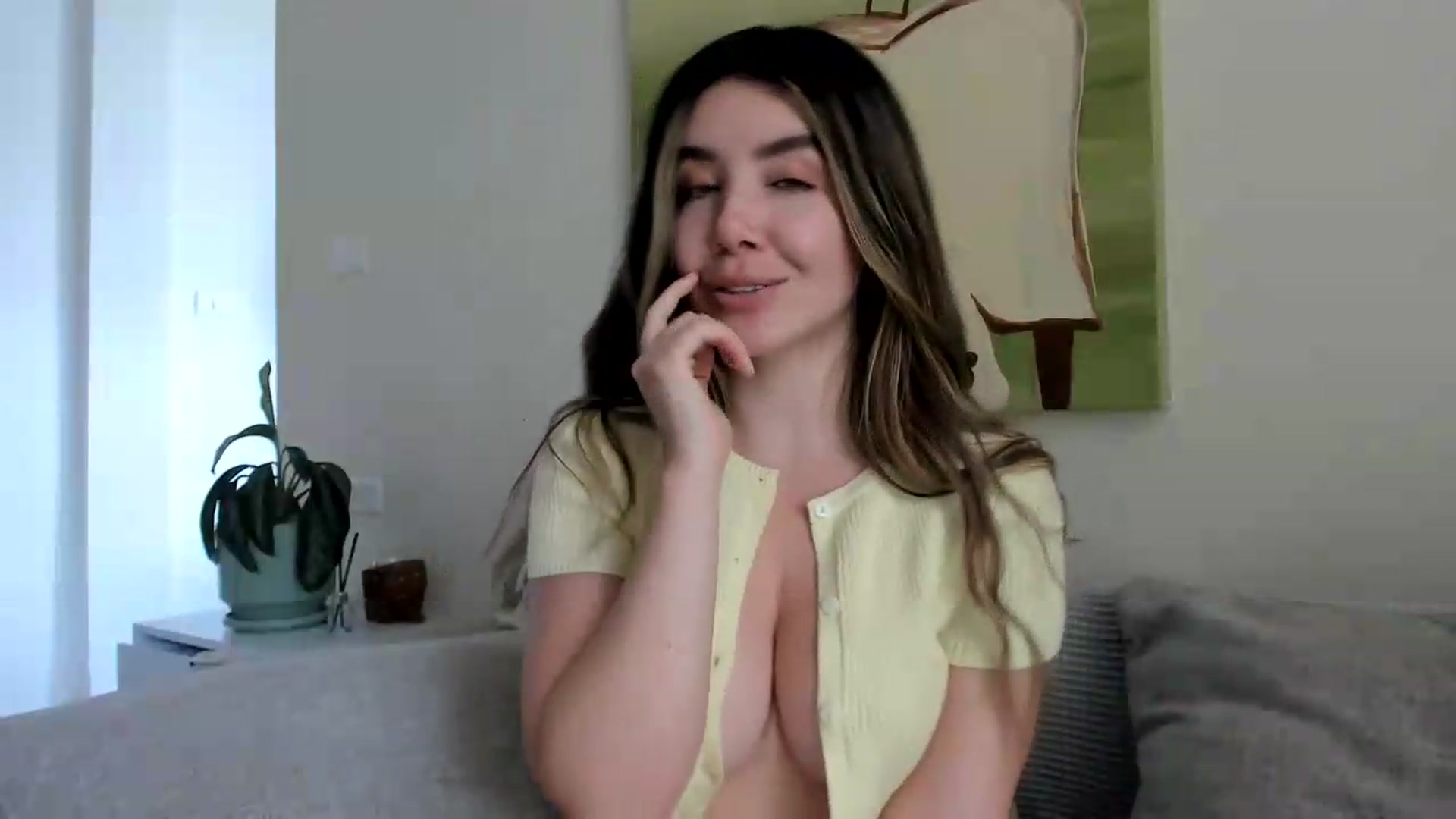 Gallery image thumbnail from LauraVega's myfreecams stream on, 09/09/2026, 18:08 image 4 of 20