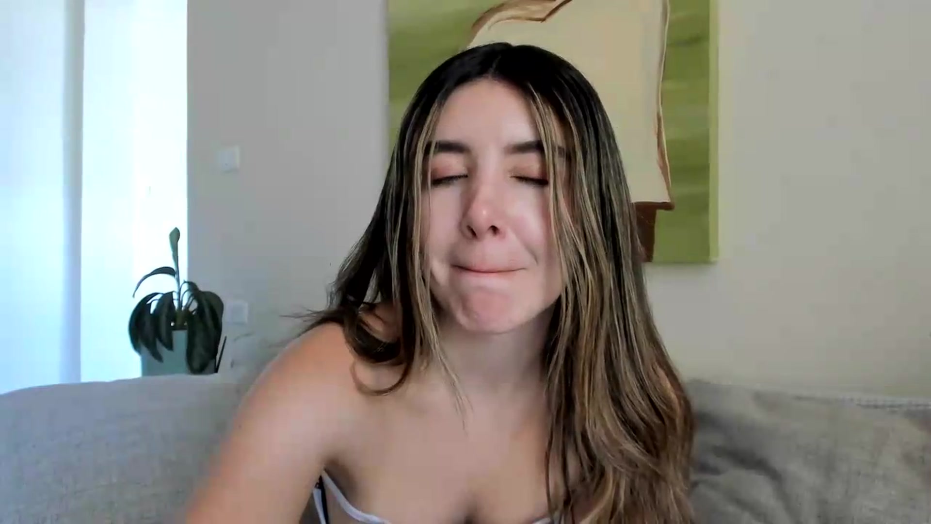 Gallery image thumbnail from LauraVega's myfreecams stream on, 09/10/2026, 18:04 image 8 of 20