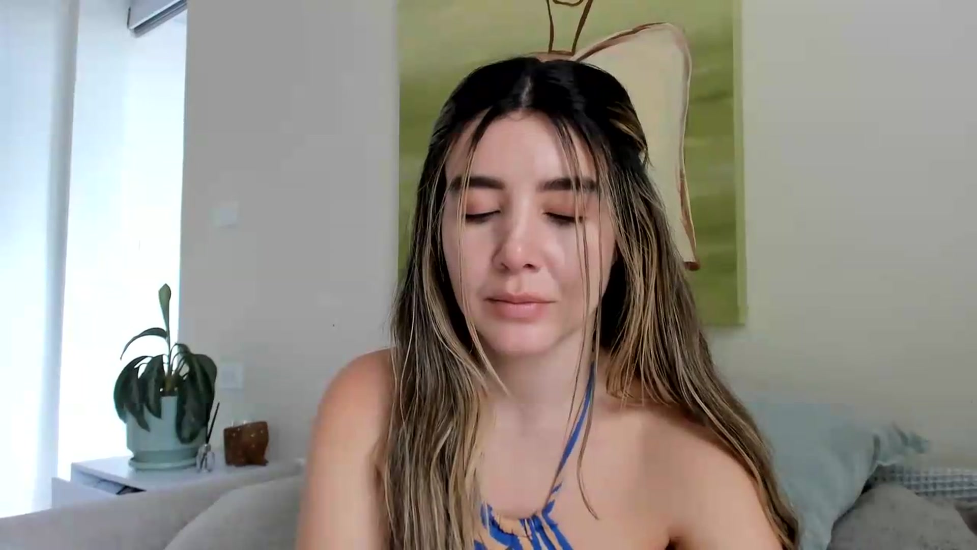 Gallery image thumbnail from LauraVega's myfreecams stream on, 09/11/2026, 16:10 image 13 of 20
