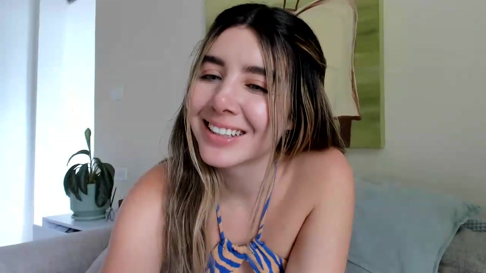 Gallery image thumbnail from LauraVega's myfreecams stream on, 09/11/2026, 16:10 image 18 of 20