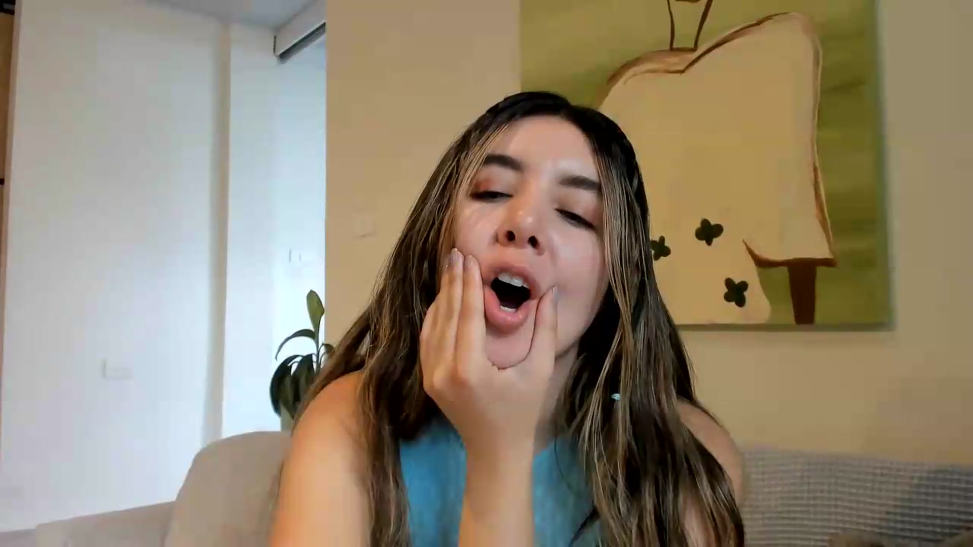 Gallery image thumbnail from LauraVega's myfreecams stream on, 09/12/2026, 15:38 image 17 of 20