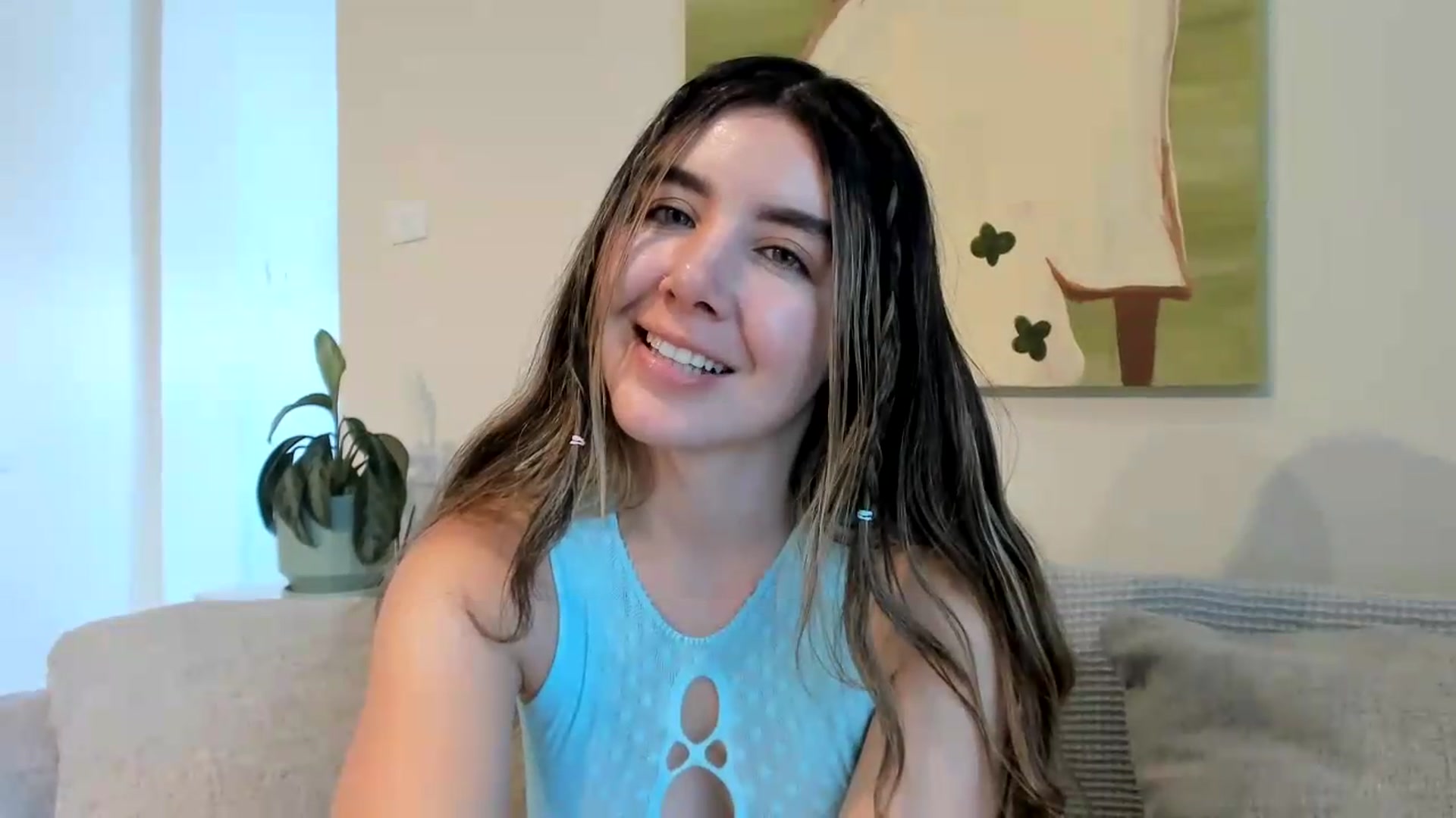 Gallery image thumbnail from LauraVega's myfreecams stream on, 09/12/2026, 17:34 image 5 of 20