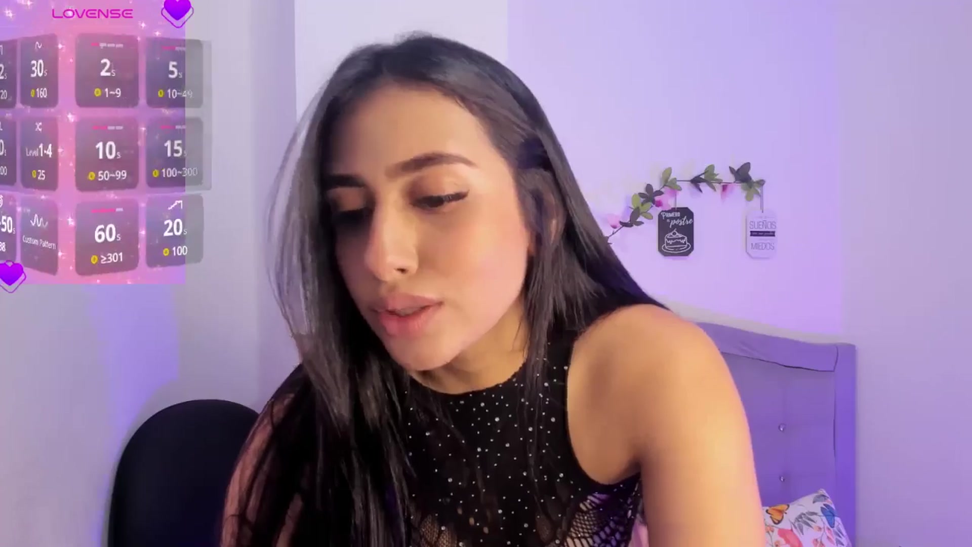 Gallery image thumbnail from Laura_love18's myfreecams stream on, 05/18/2025, 02:28 image 14 of 20