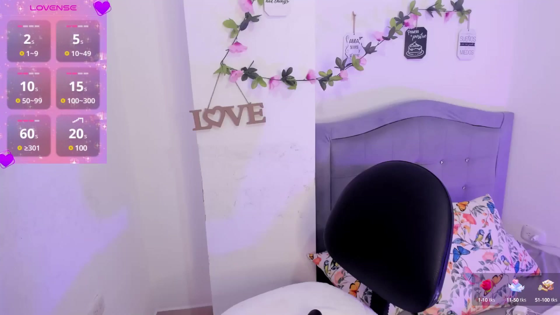 Gallery image thumbnail from Laura_love18's myfreecams stream on, 05/18/2025, 02:28 image 9 of 20