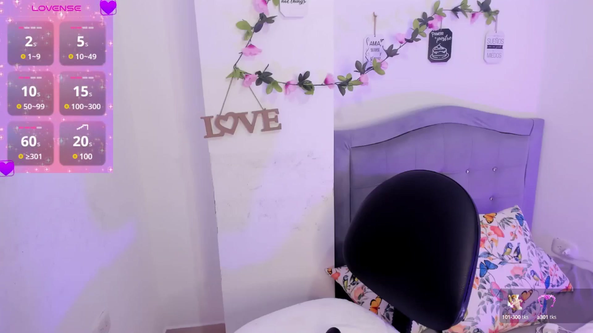 Gallery image thumbnail from Laura_love18's myfreecams stream on, 05/18/2025, 02:28 image 7 of 20