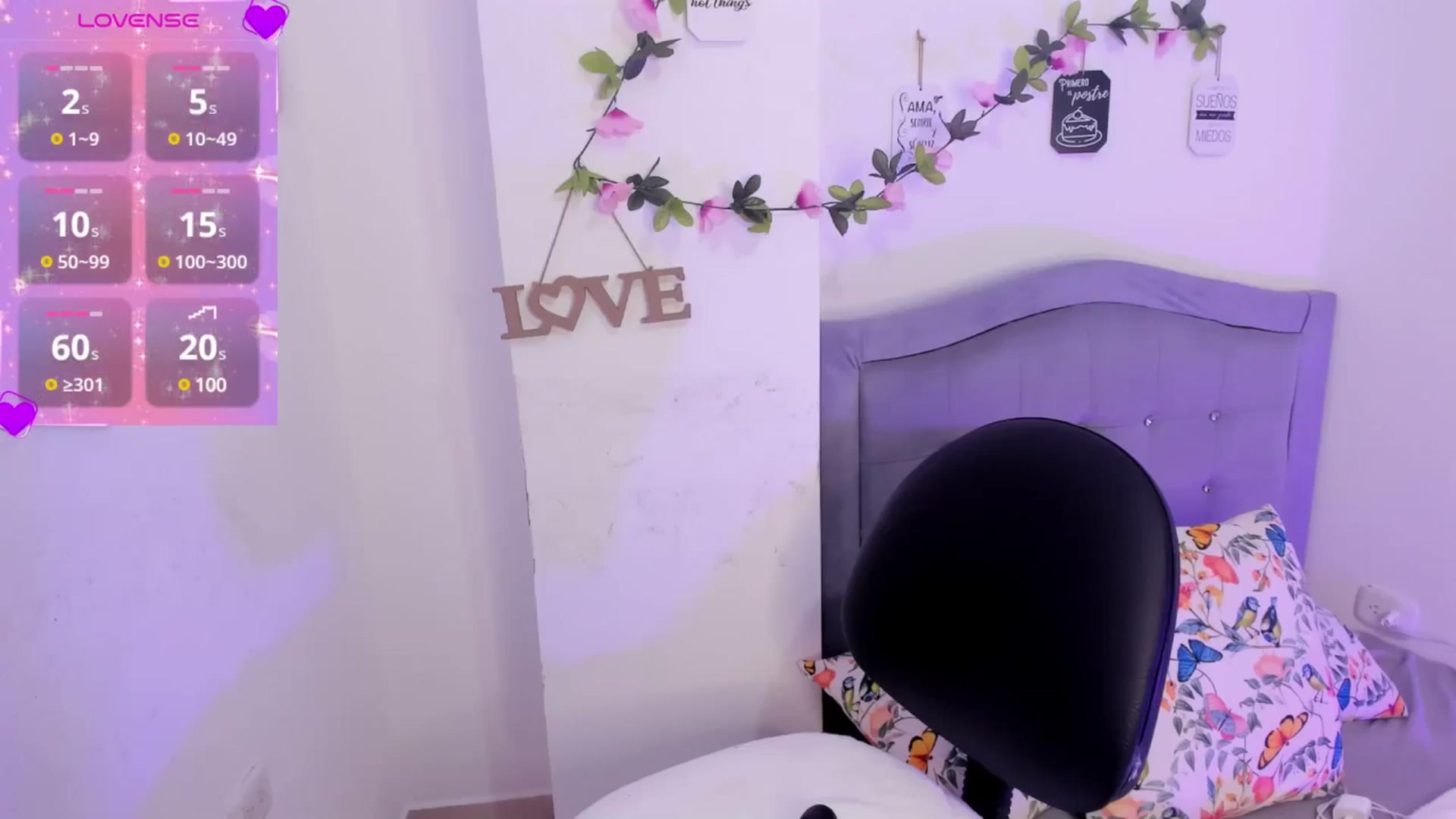 Gallery image thumbnail from Laura_love18's myfreecams stream on, 05/18/2025, 02:28 image 8 of 20