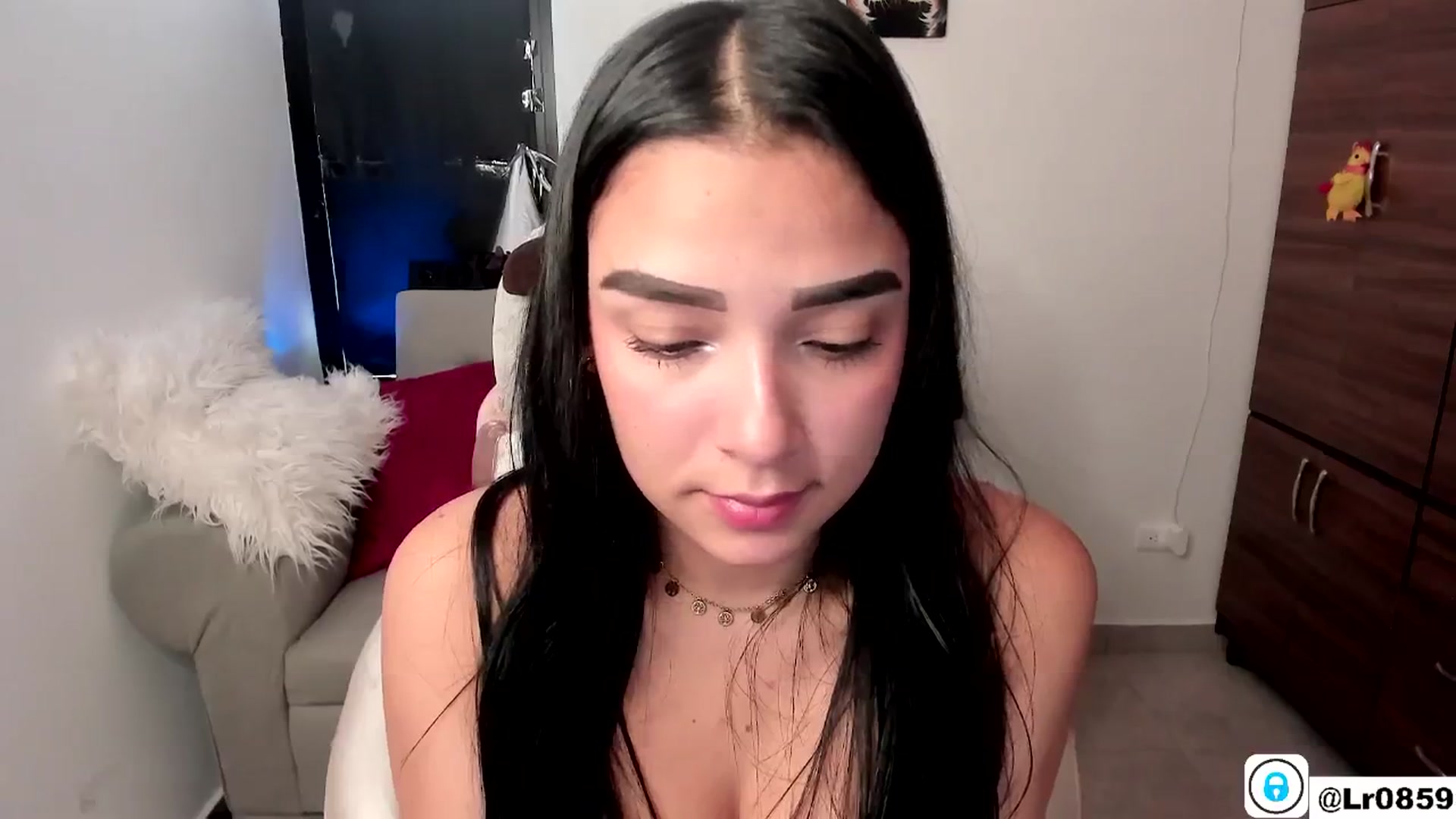 Gallery image thumbnail from Laura_rojas99's myfreecams stream on, 12/31/2024, 16:32 image 19 of 20
