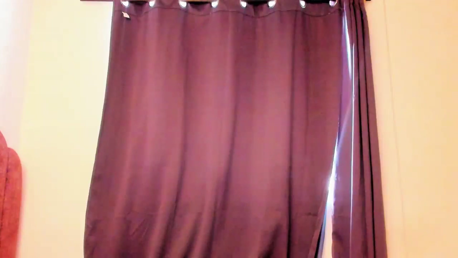 Gallery image thumbnail from Laura_soe's myfreecams stream on, 10/26/2025, 12:23 image 5 of 20