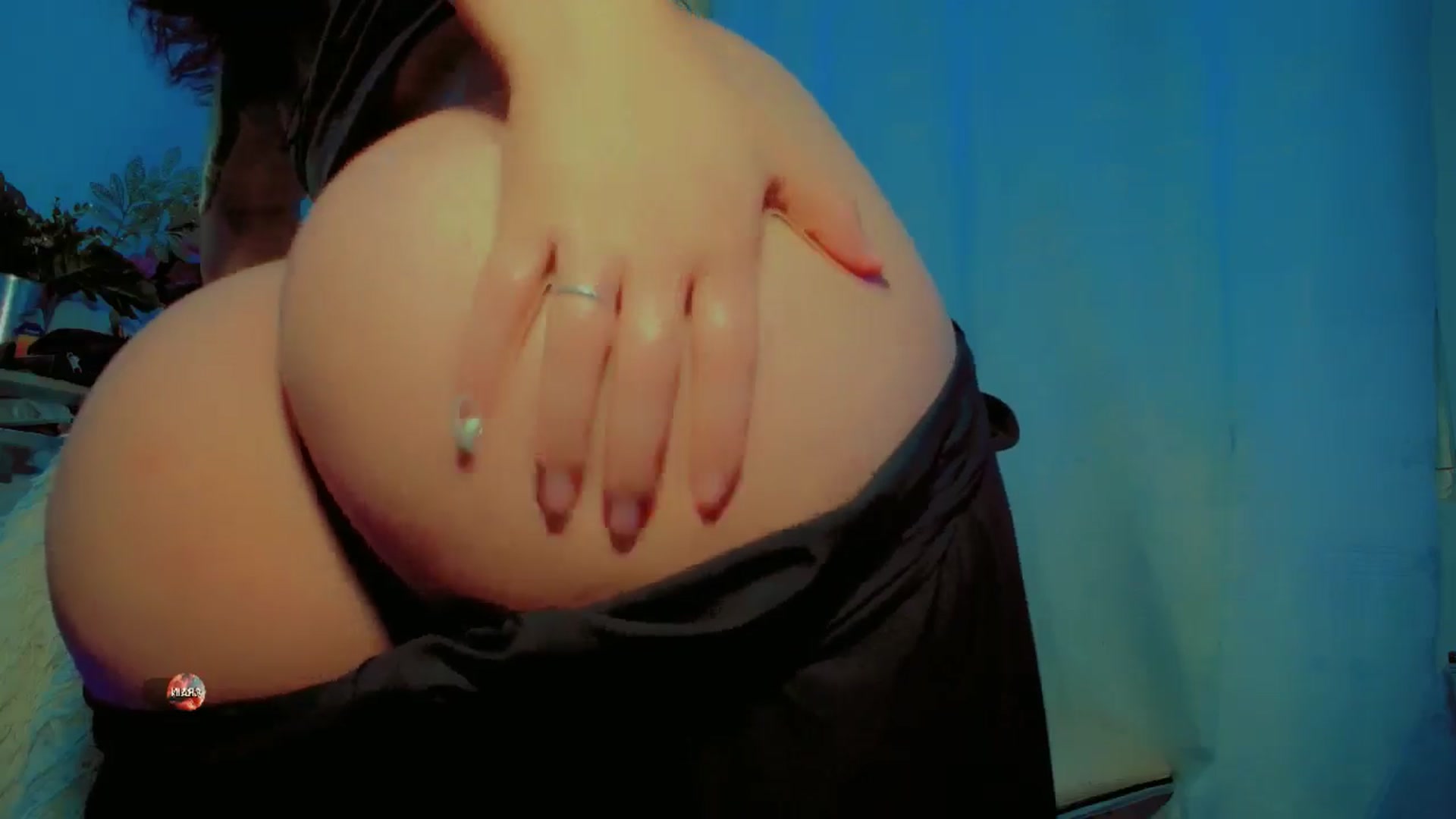 Gallery image thumbnail from LauraaYoung's myfreecams stream on, 09/18/2024, 02:44 image 9 of 20
