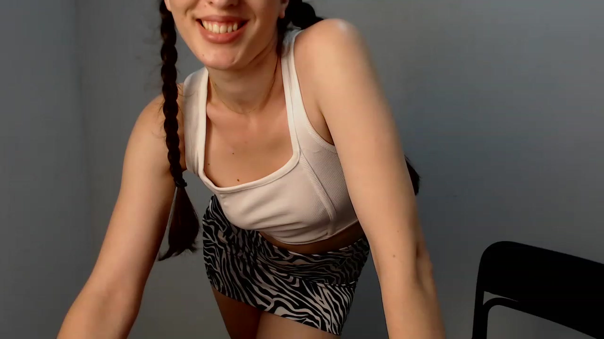 Gallery image thumbnail from Laurasenorita's myfreecams stream on, 06/12/2023, 11:48 image 13 of 20