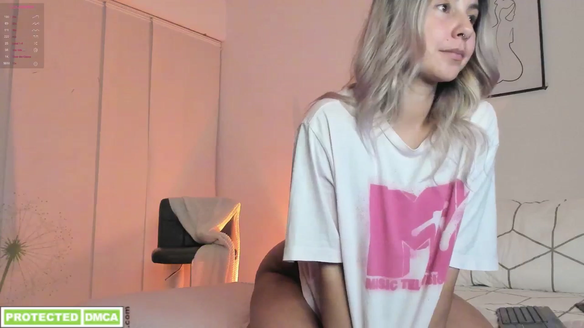 Gallery image thumbnail from Lauravall's myfreecams stream on, 02/24/2025, 06:44 image 13 of 20