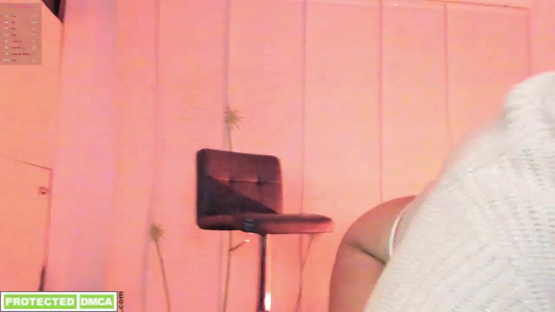 Gallery image thumbnail from Lauravall's myfreecams stream on, 03/10/2025, 07:06 image 17 of 20
