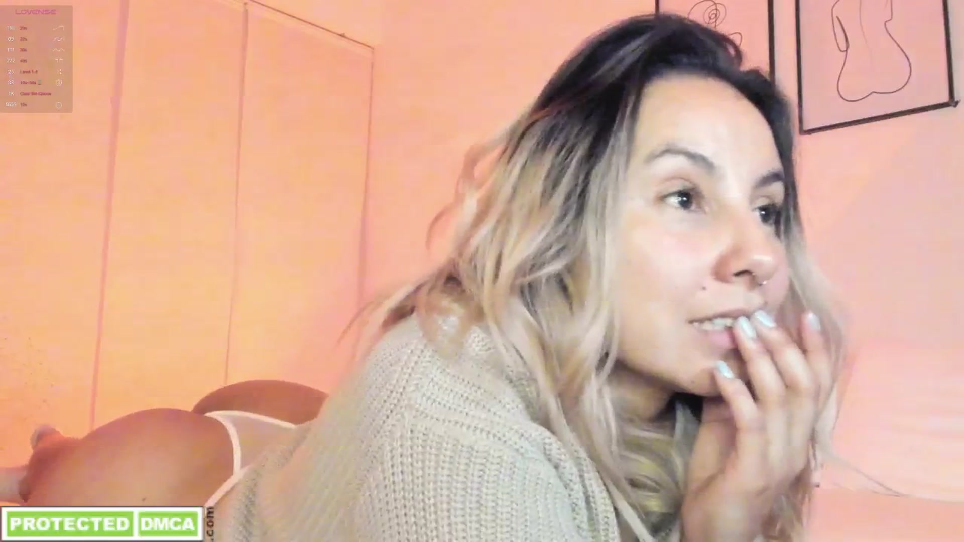 Gallery image thumbnail from Lauravall's myfreecams stream on, 03/10/2025, 07:06 image 18 of 20