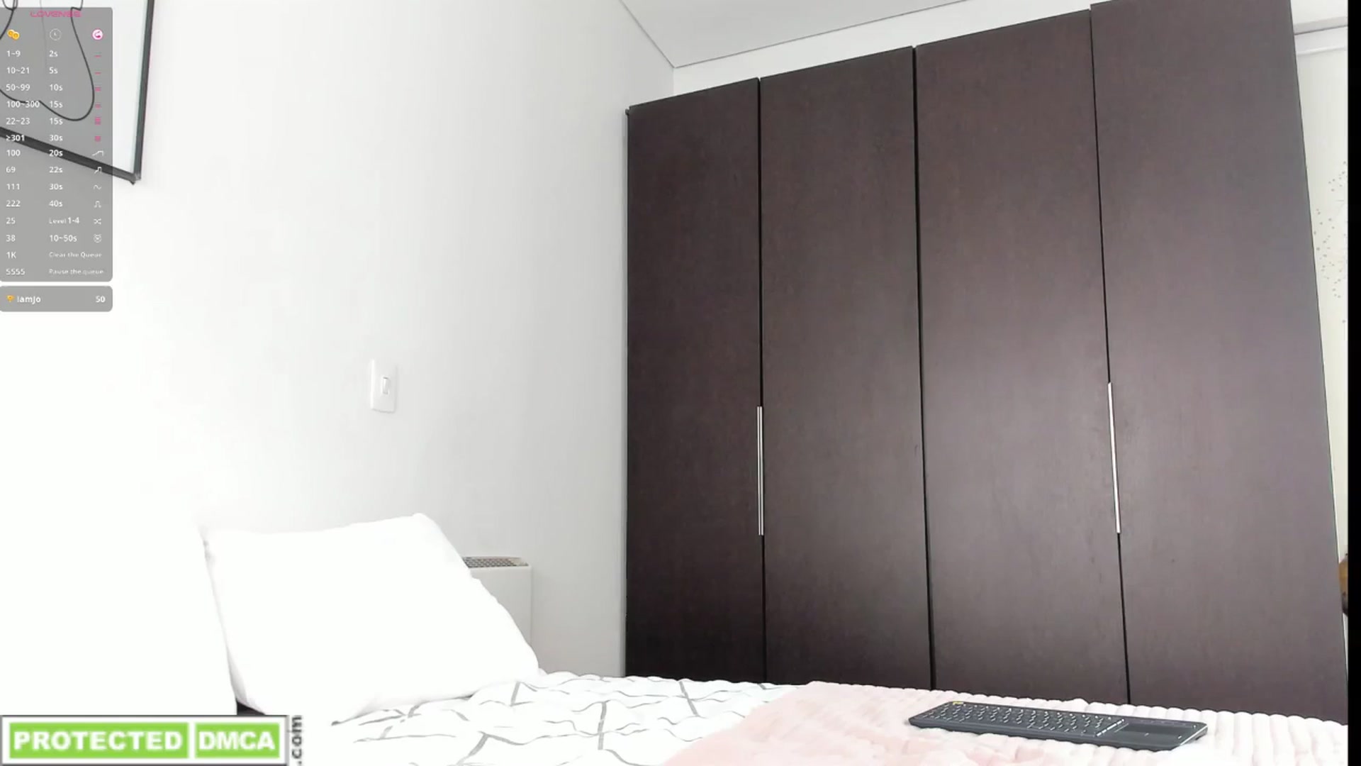 Gallery image thumbnail from Lauravall's myfreecams stream on, 03/17/2025, 16:36 image 7 of 20