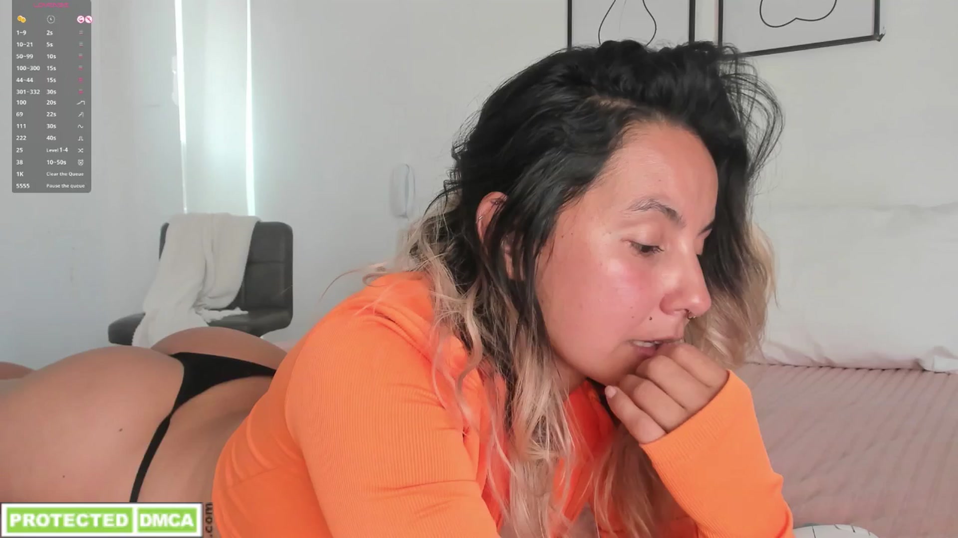 Gallery image thumbnail from Lauravall's myfreecams stream on, 05/30/2025, 18:33 image 8 of 20