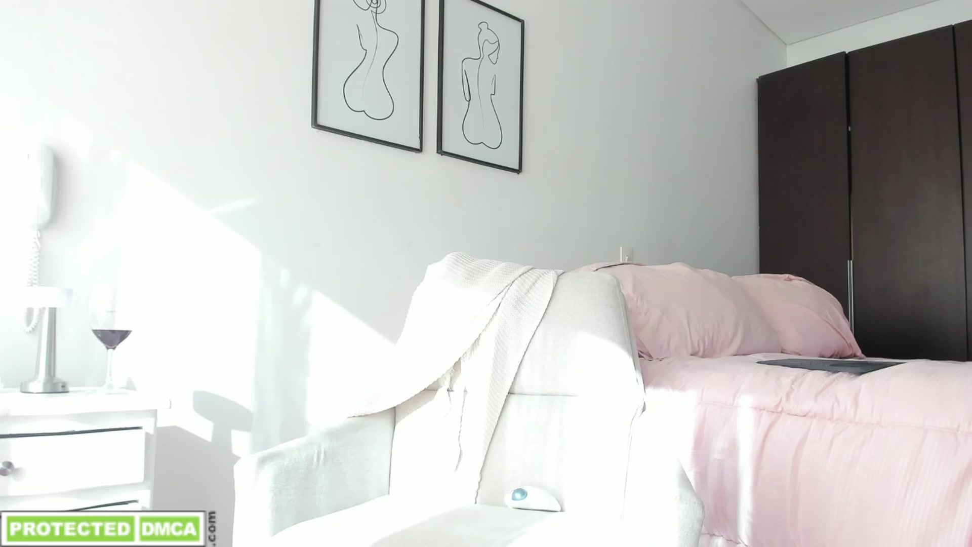 Gallery image thumbnail from Lauravall's myfreecams stream on, 10/05/2025, 21:42 image 11 of 20