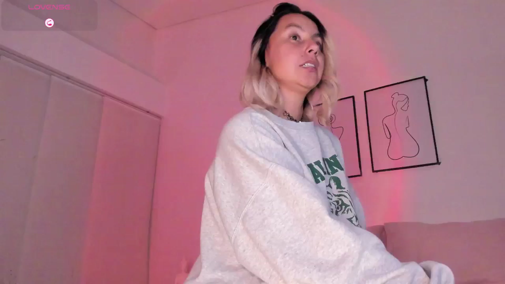 Gallery image thumbnail from Lauravall's myfreecams stream on, 04/06/2026, 06:47 image 20 of 20