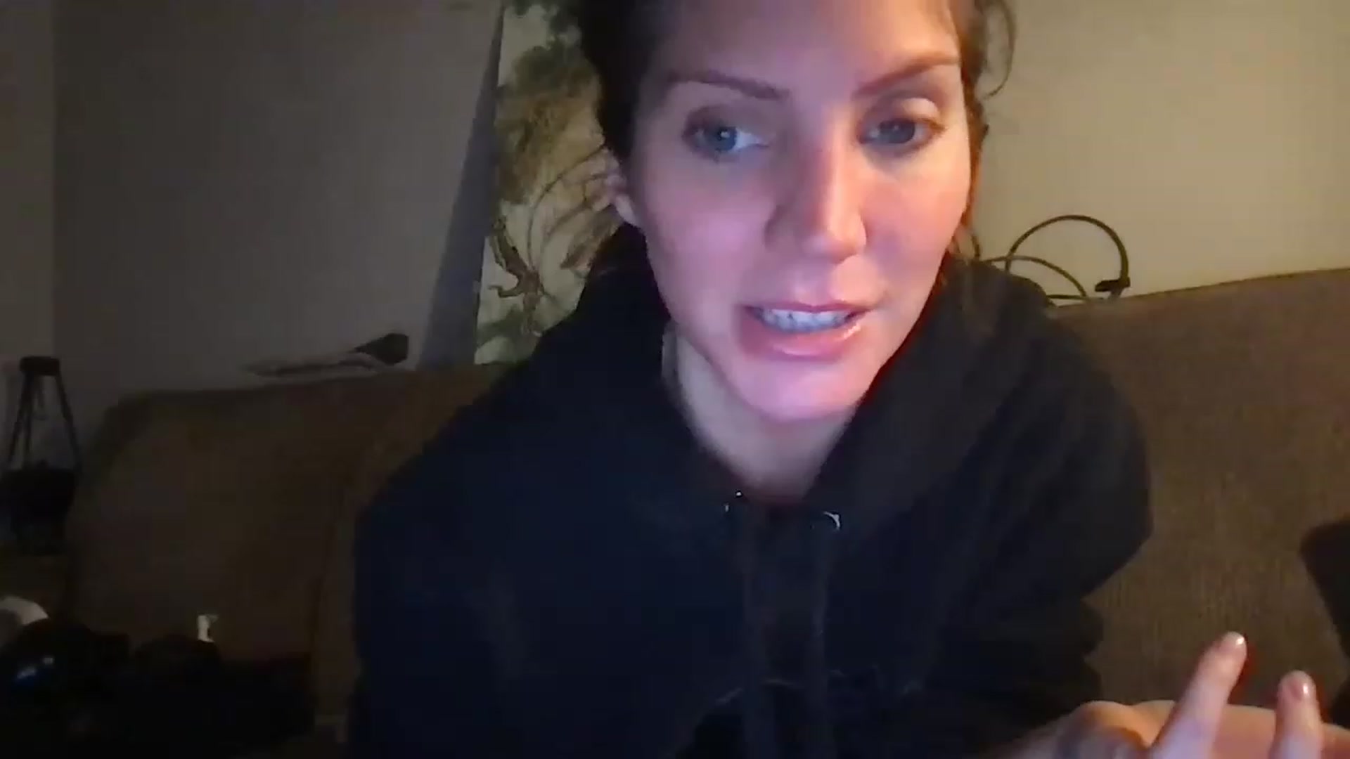 Gallery image thumbnail from Laurel's myfreecams stream on, 12/08/2022, 02:54 image 1 of 20