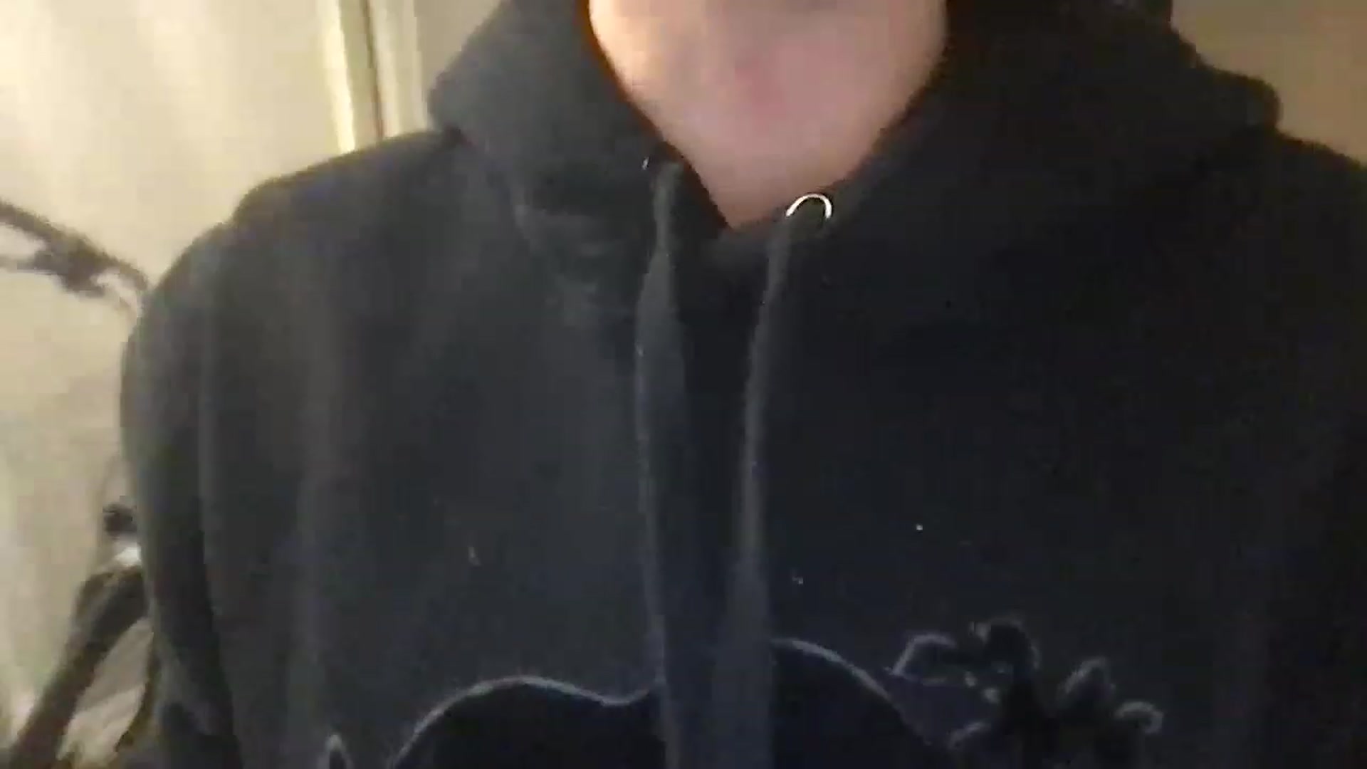 Gallery image thumbnail from Laurel's myfreecams stream on, 12/08/2022, 02:54 image 3 of 20
