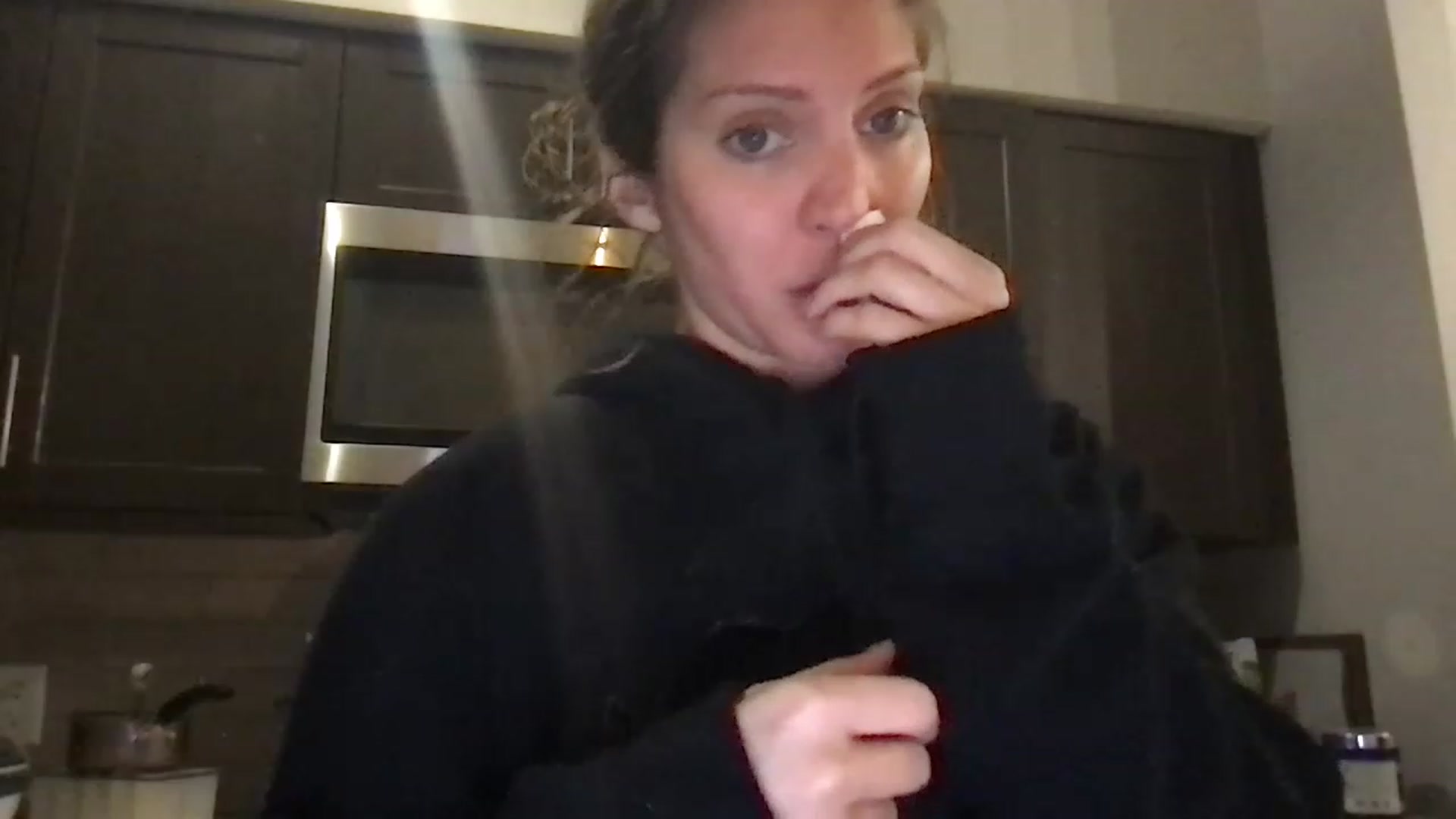 Gallery image thumbnail from Laurel's myfreecams stream on, 12/08/2022, 02:54 image 15 of 20