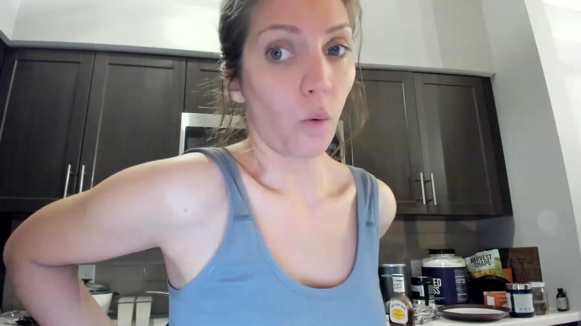 Gallery image thumbnail from Laurel's myfreecams stream on, 12/08/2022, 04:49 image 5 of 20