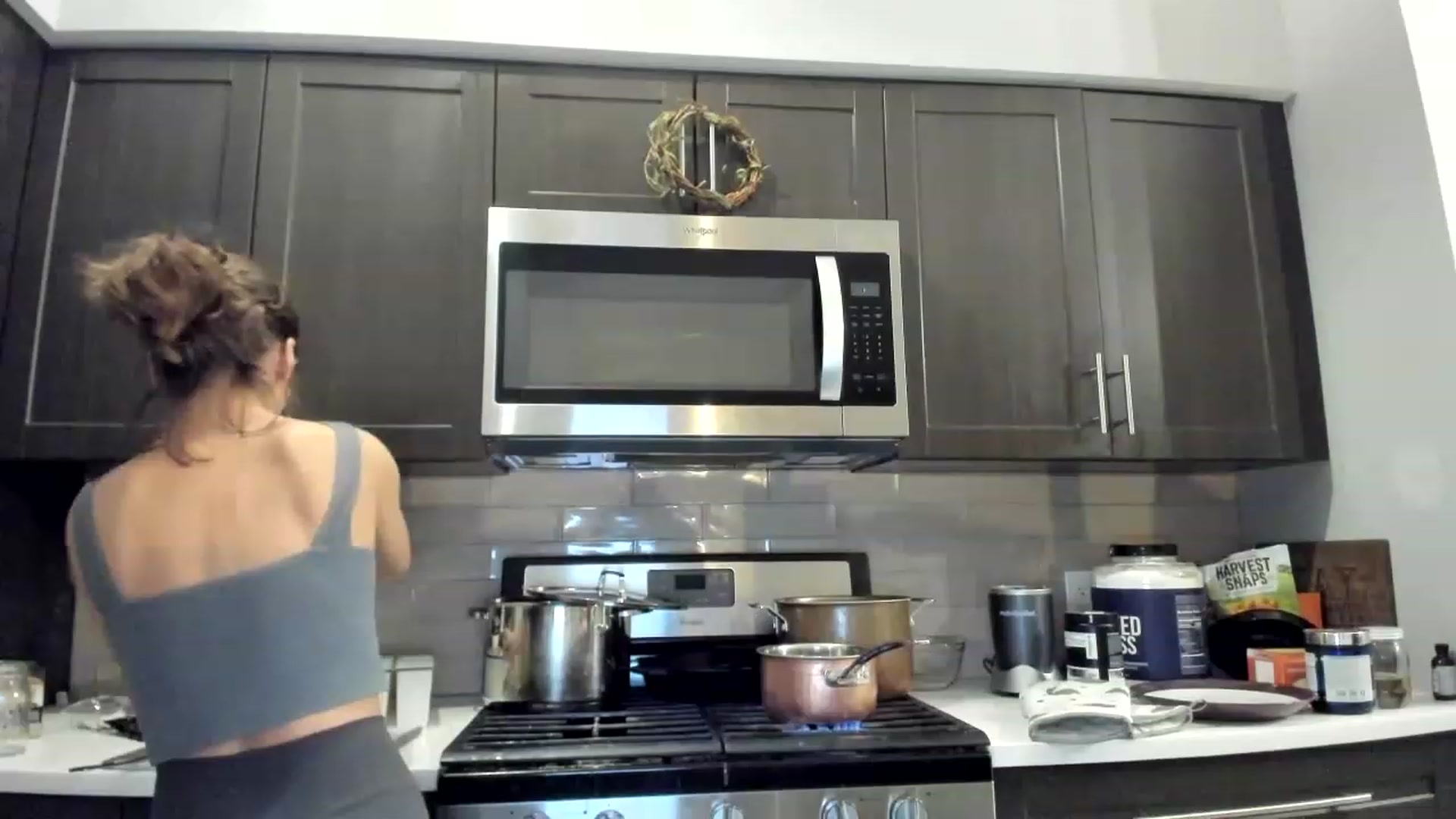 Gallery image thumbnail from Laurel's myfreecams stream on, 12/08/2022, 04:49 image 8 of 20