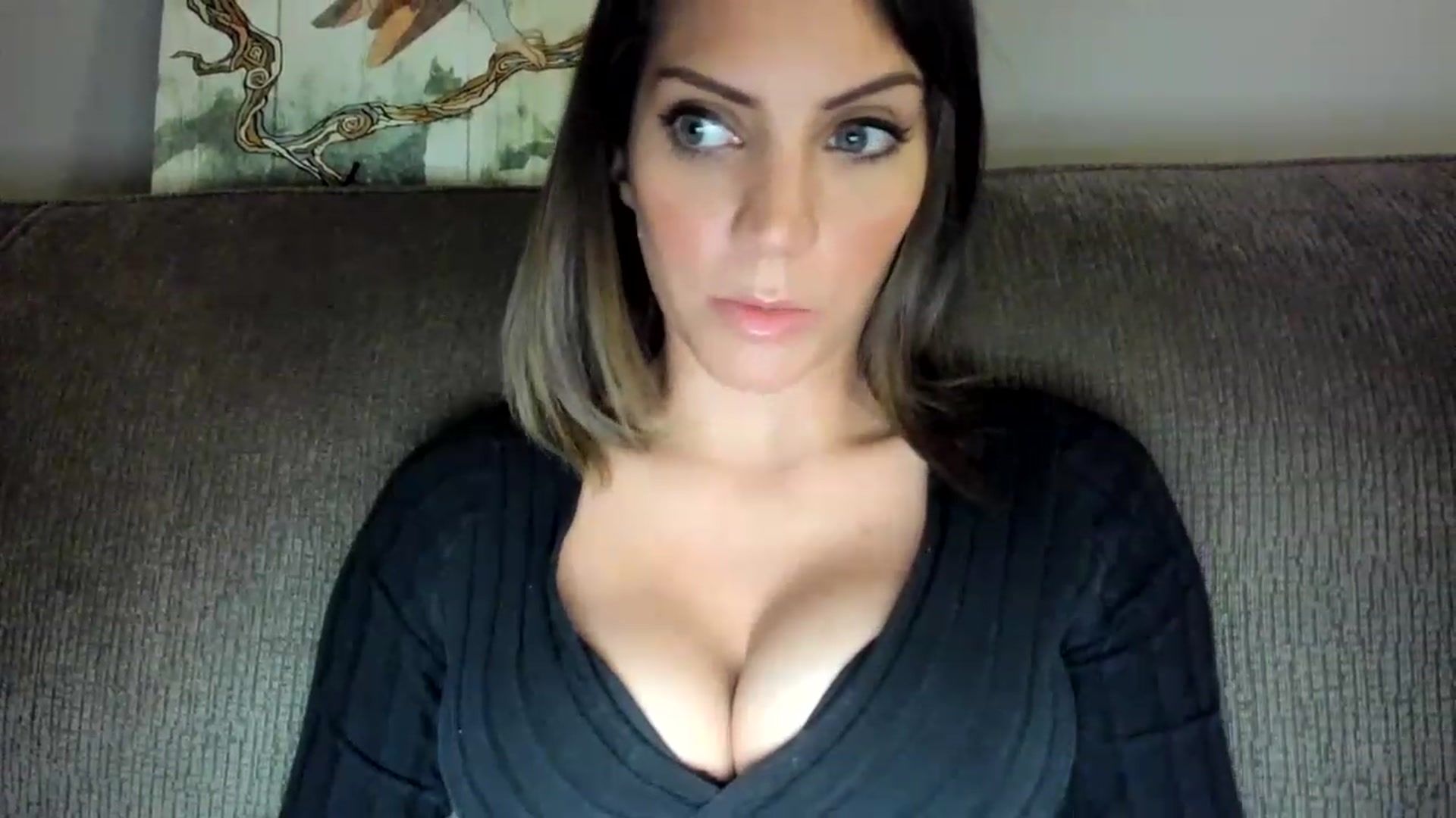 Gallery image thumbnail from Laurel's myfreecams stream on, 12/15/2022, 07:52 image 6 of 20
