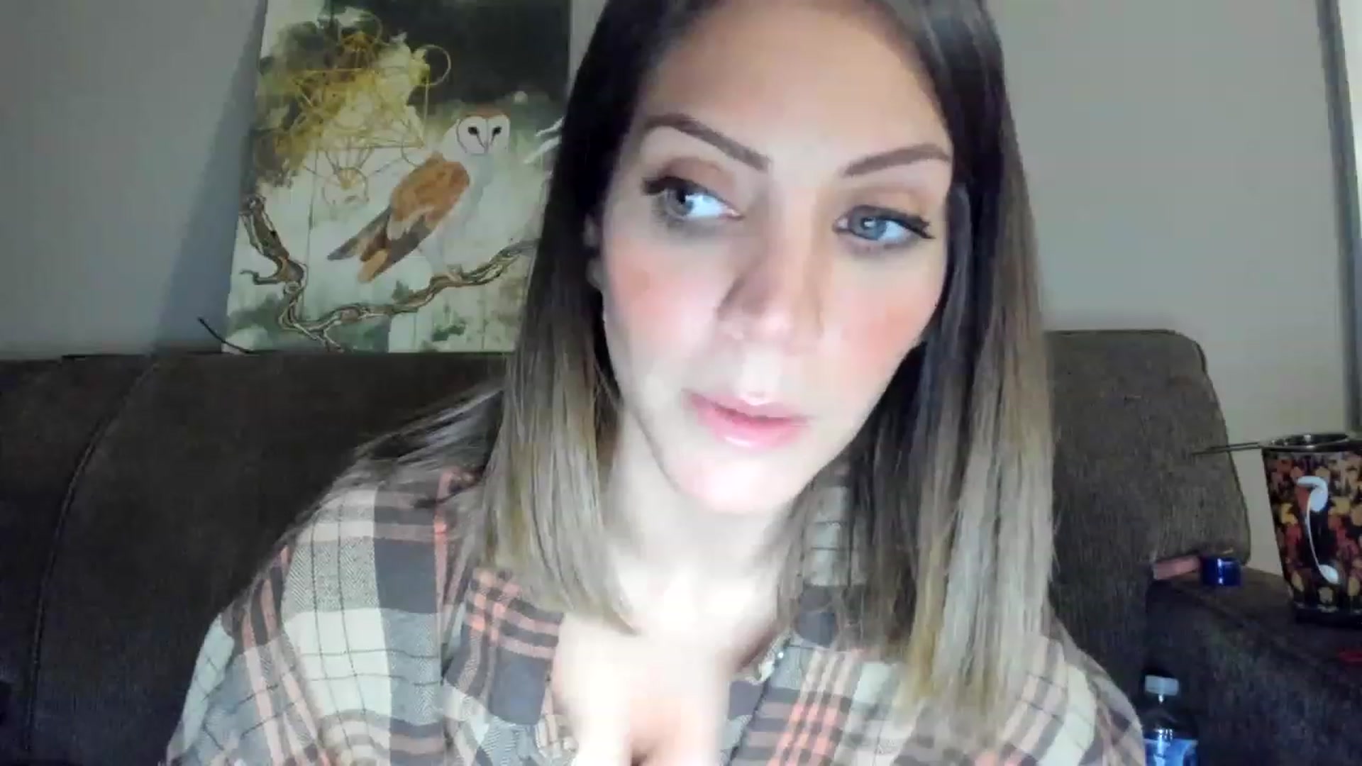 Gallery image thumbnail from Laurel's myfreecams stream on, 12/21/2022, 07:54 image 10 of 20