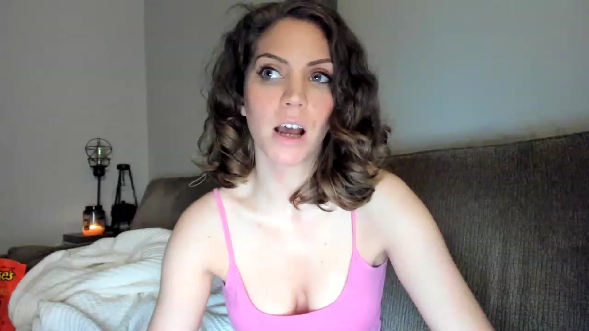 Gallery image thumbnail from Laurel's myfreecams stream on, 01/21/2023, 07:17 image 16 of 20
