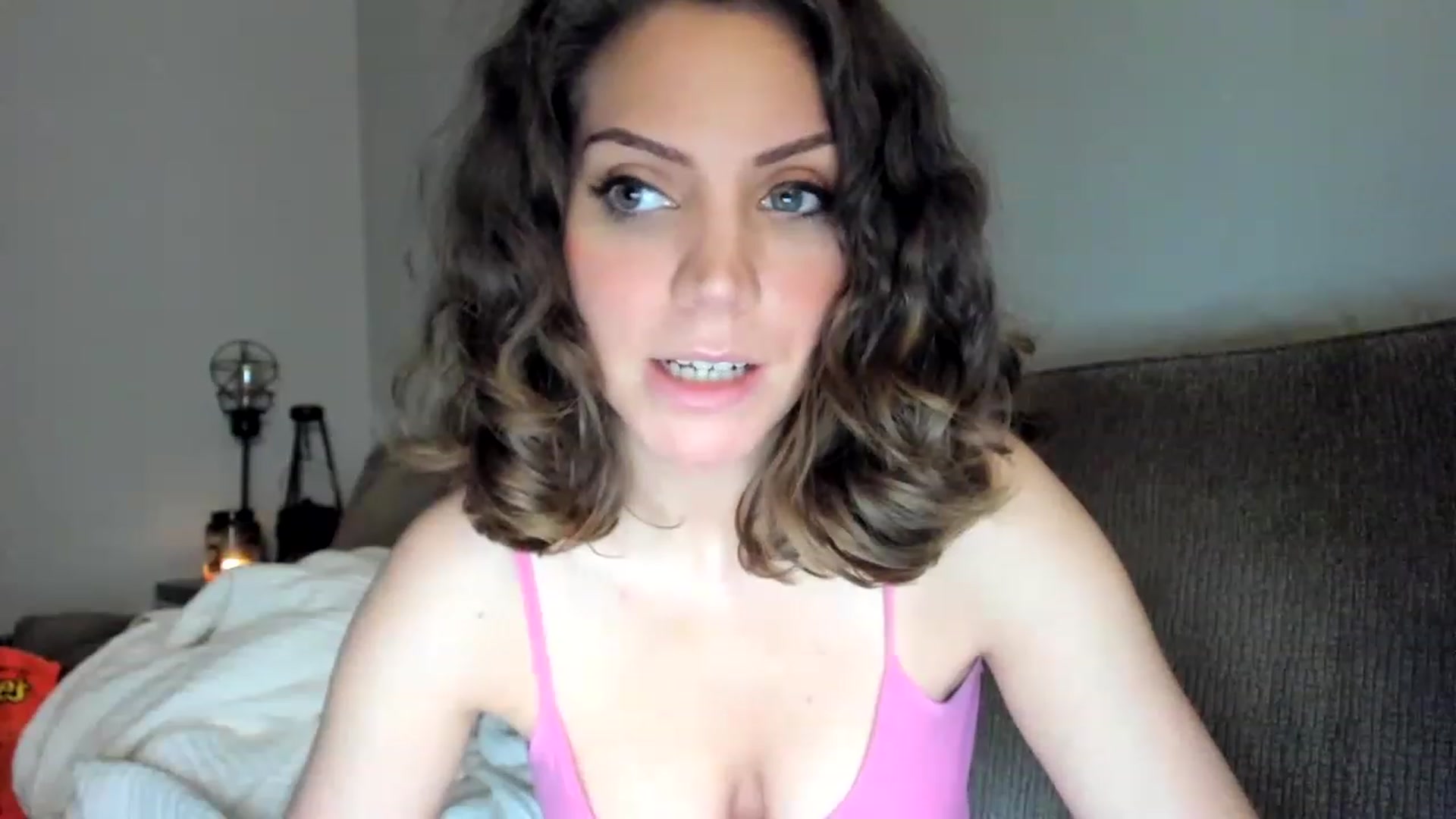 Gallery image thumbnail from Laurel's myfreecams stream on, 01/21/2023, 07:17 image 15 of 20