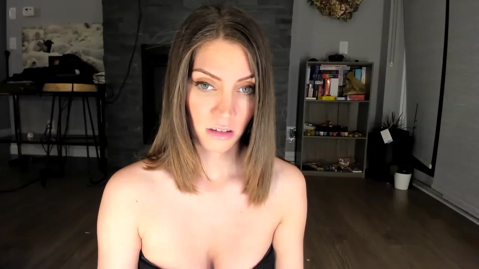 Gallery image thumbnail from Laurel's myfreecams stream on, 02/04/2023, 08:57 image 14 of 20