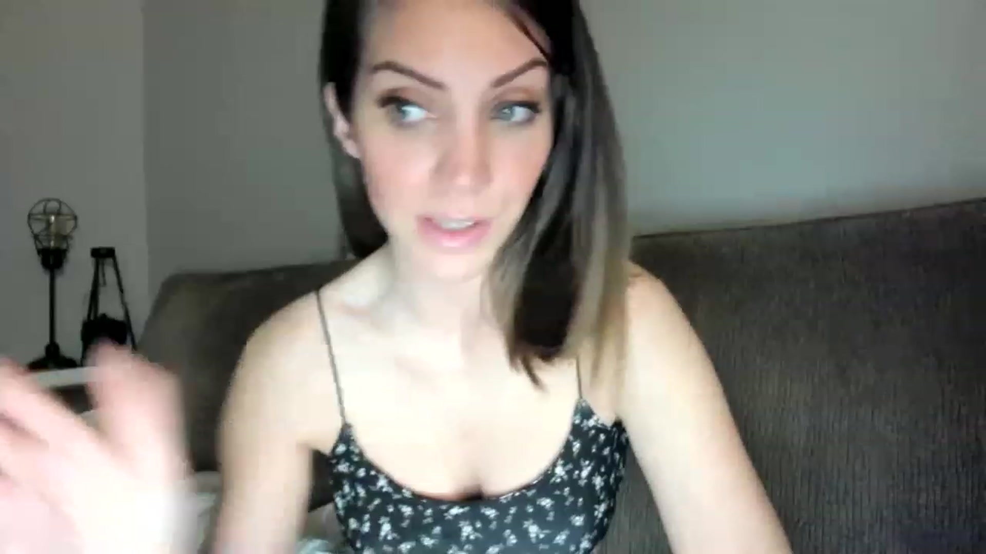 Gallery image thumbnail from Laurel's myfreecams stream on, 02/17/2023, 03:16 image 9 of 20