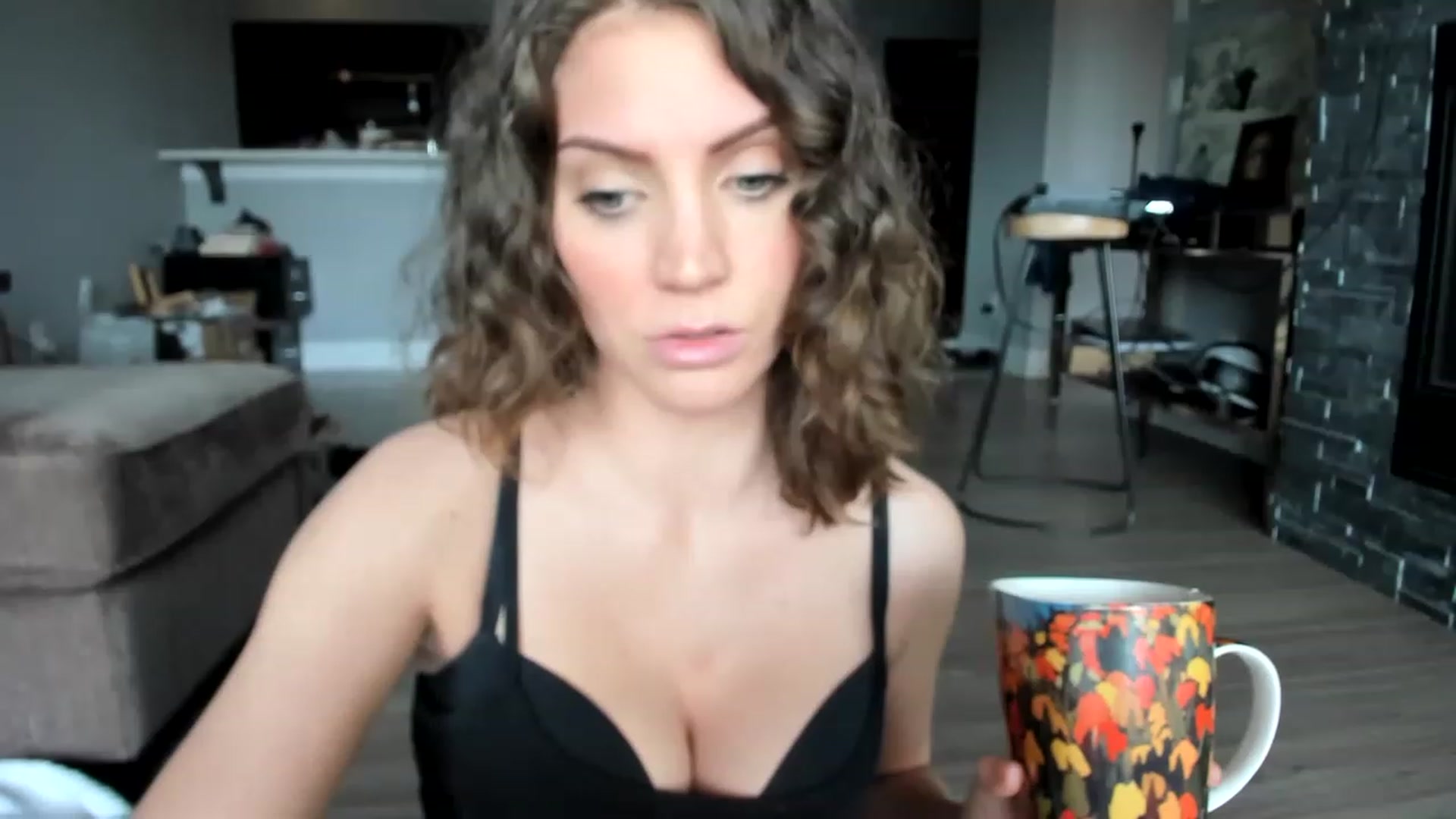 Gallery image thumbnail from Laurel's myfreecams stream on, 02/18/2023, 21:51 image 17 of 20
