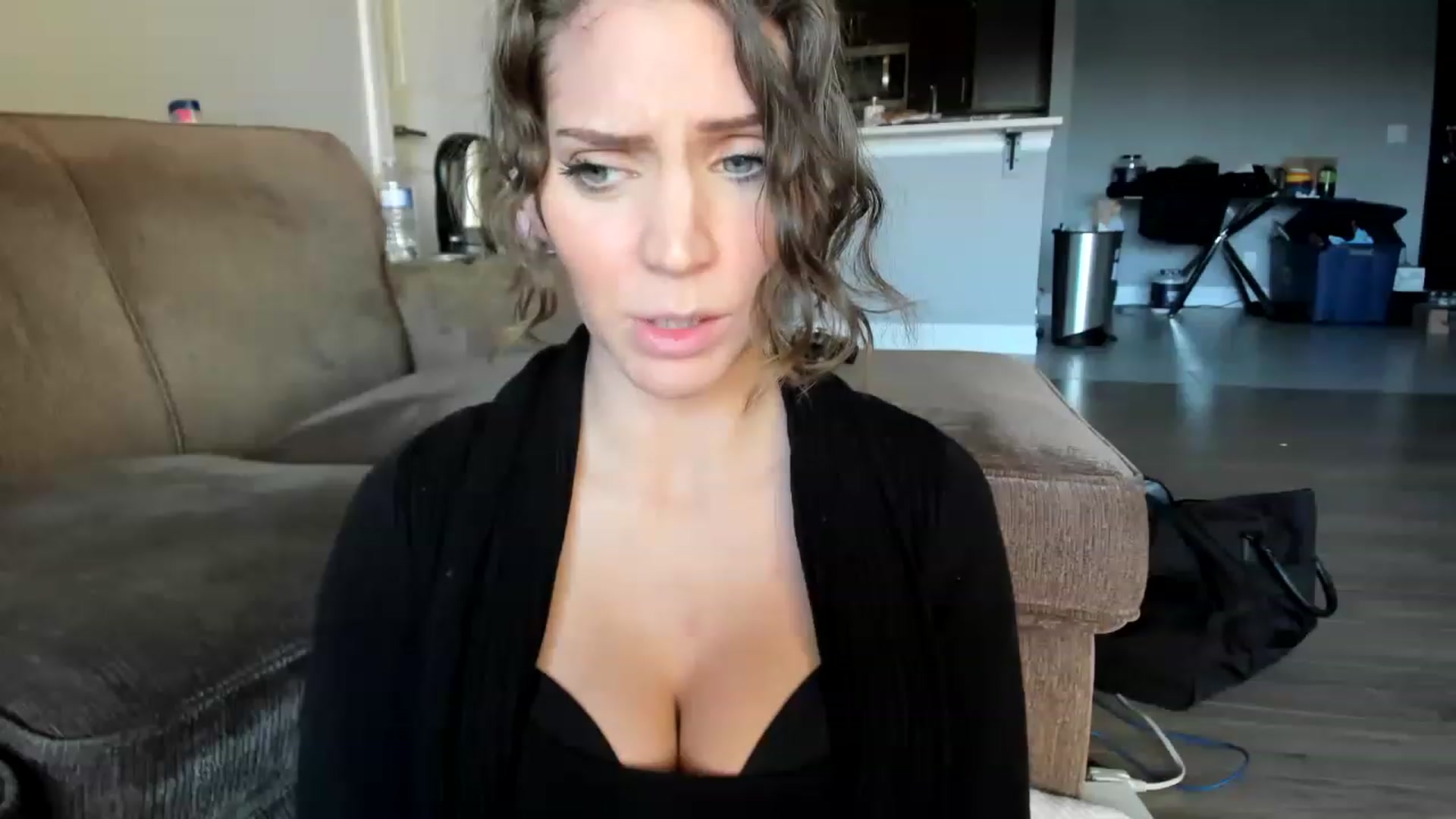 Gallery image thumbnail from Laurel's myfreecams stream on, 02/19/2023, 22:02 image 20 of 20