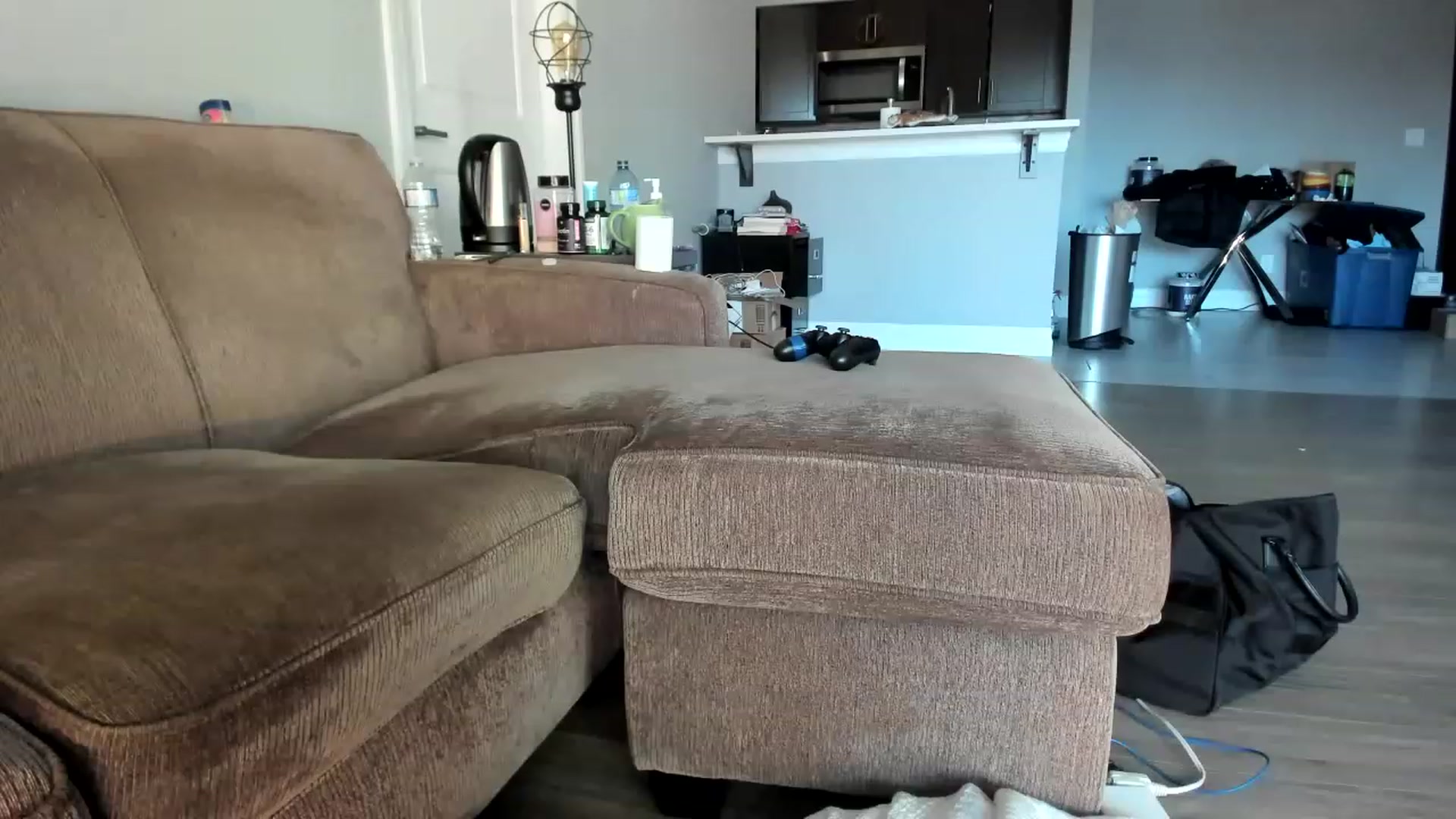 Gallery image thumbnail from Laurel's myfreecams stream on, 02/19/2023, 22:19 image 3 of 20