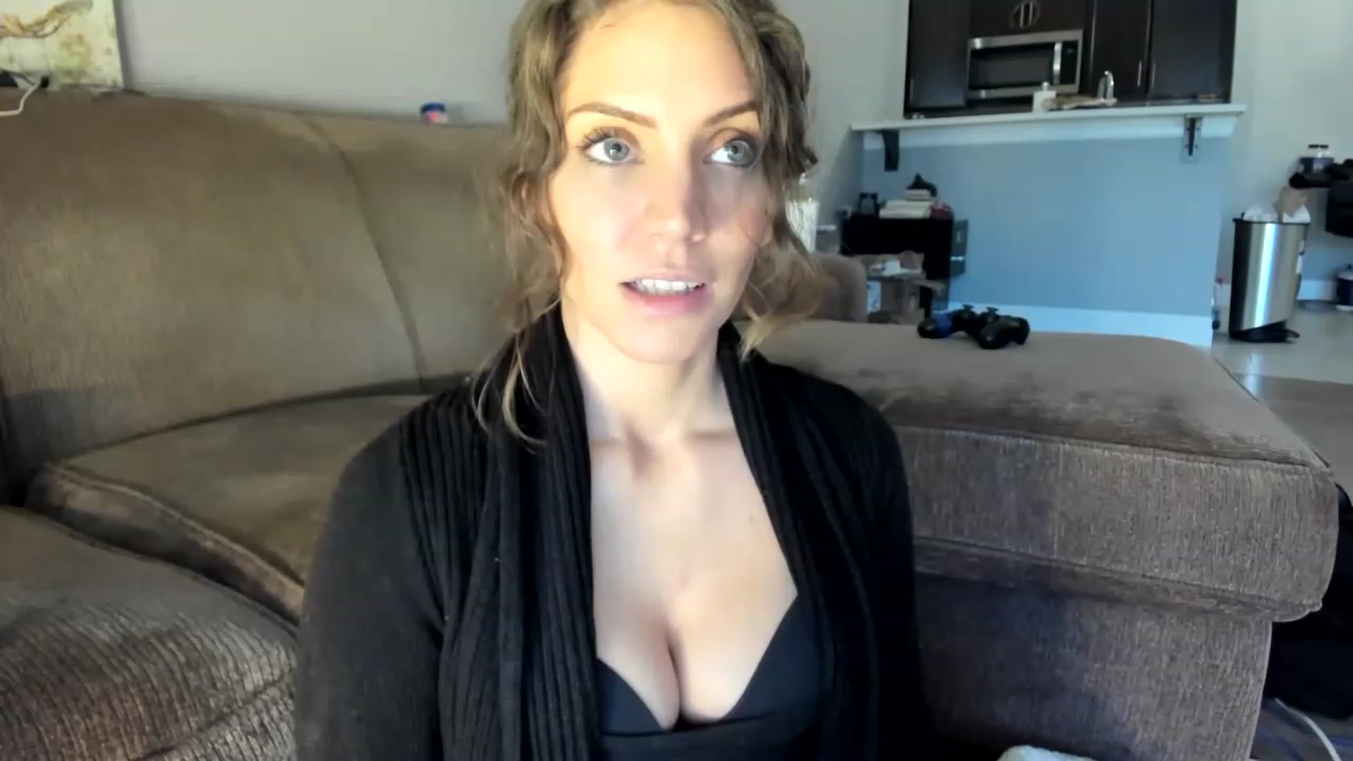 Gallery image thumbnail from Laurel's myfreecams stream on, 02/19/2023, 23:05 image 18 of 20
