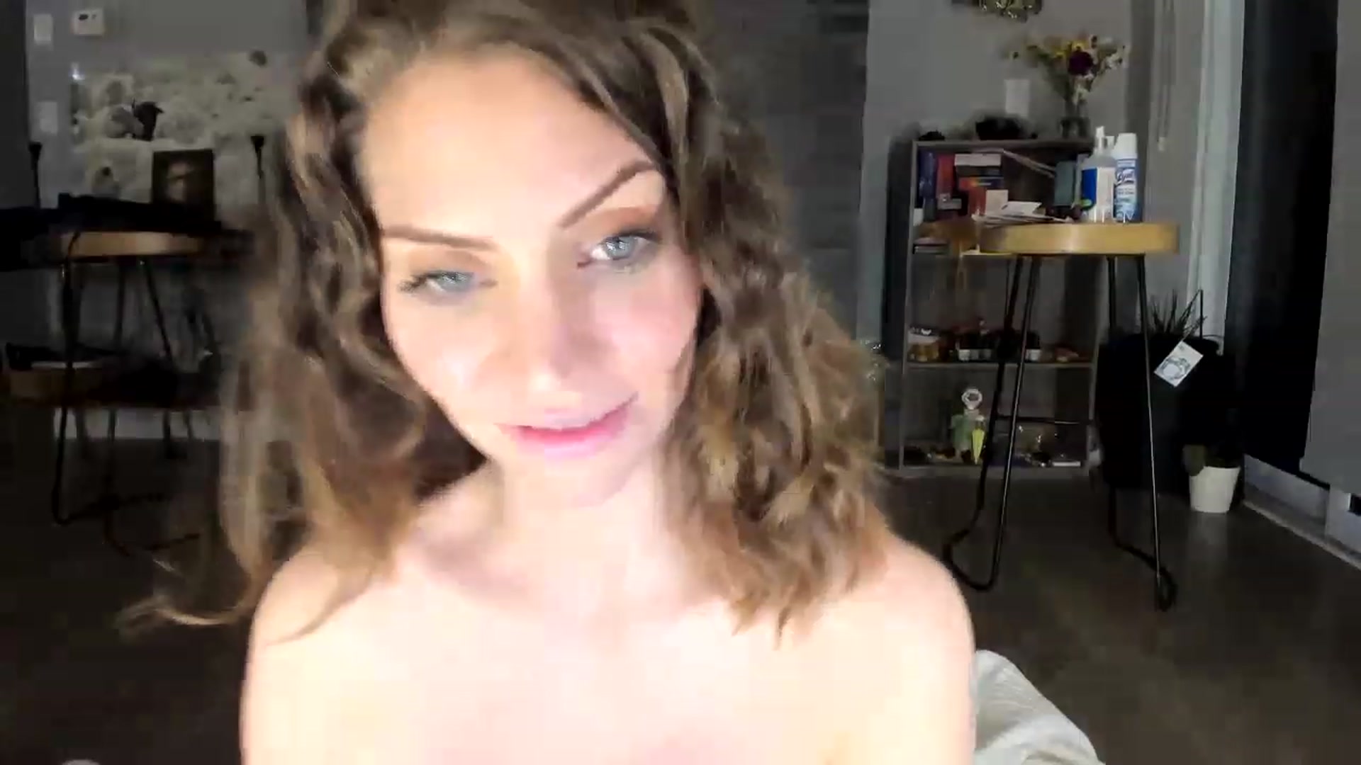 Gallery image thumbnail from Laurel's myfreecams stream on, 02/20/2023, 01:43 image 11 of 20