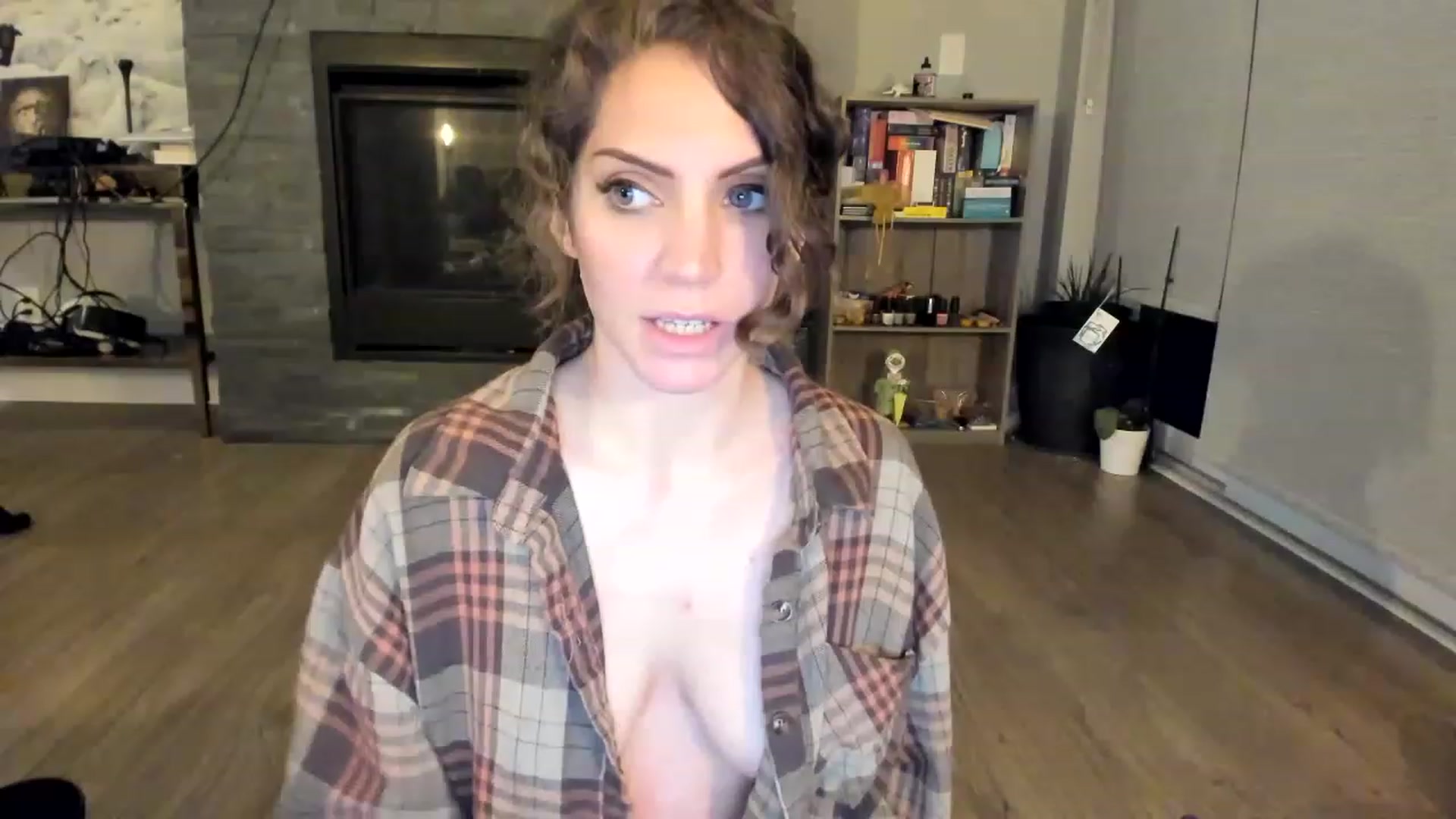 Gallery image thumbnail from Laurel's myfreecams stream on, 02/27/2023, 06:46 image 14 of 20