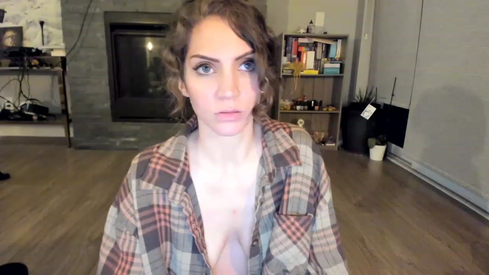Gallery image thumbnail from Laurel's myfreecams stream on, 02/27/2023, 06:46 image 8 of 20