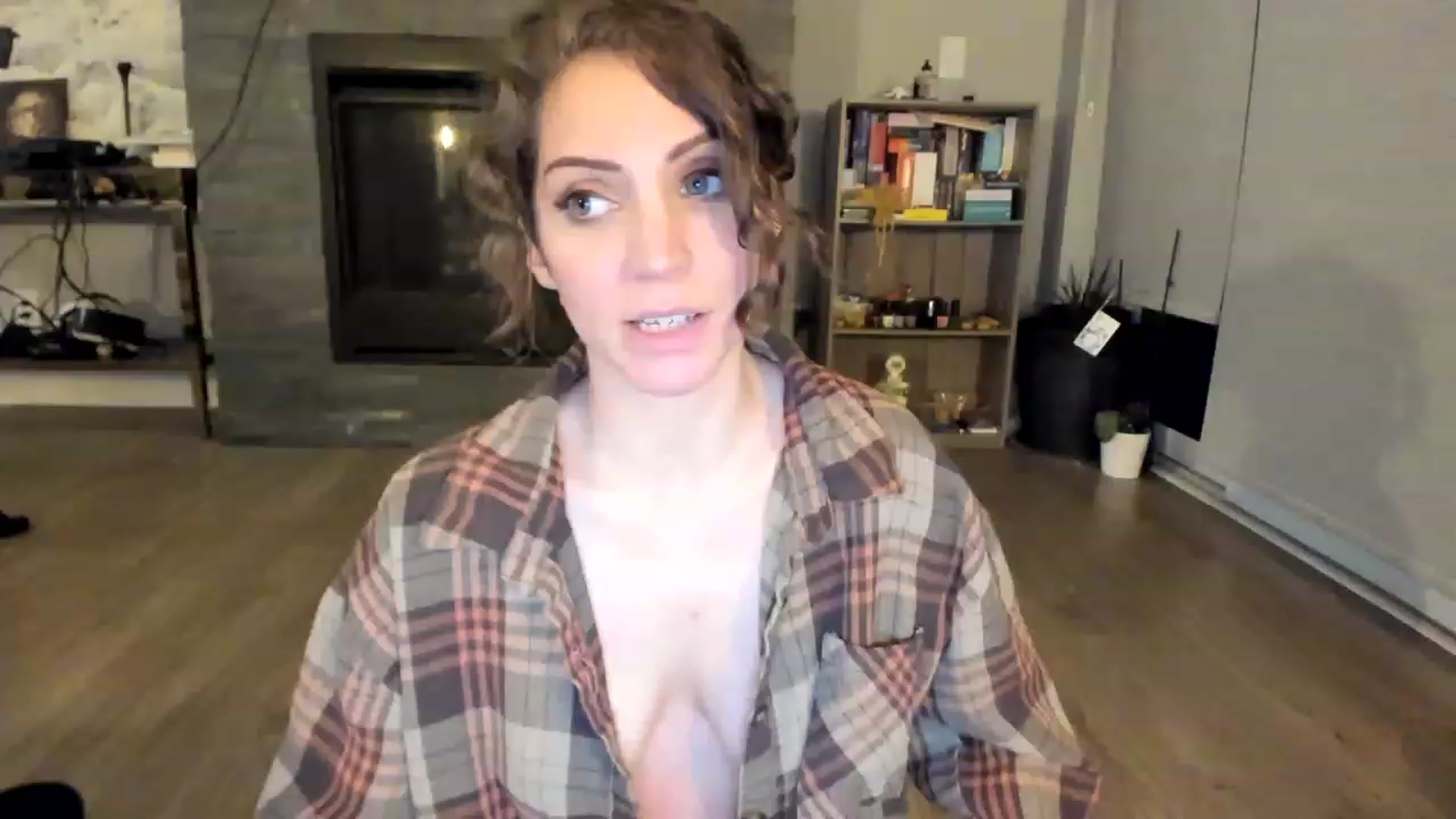 Gallery image thumbnail from Laurel's myfreecams stream on, 02/27/2023, 06:46 image 1 of 20