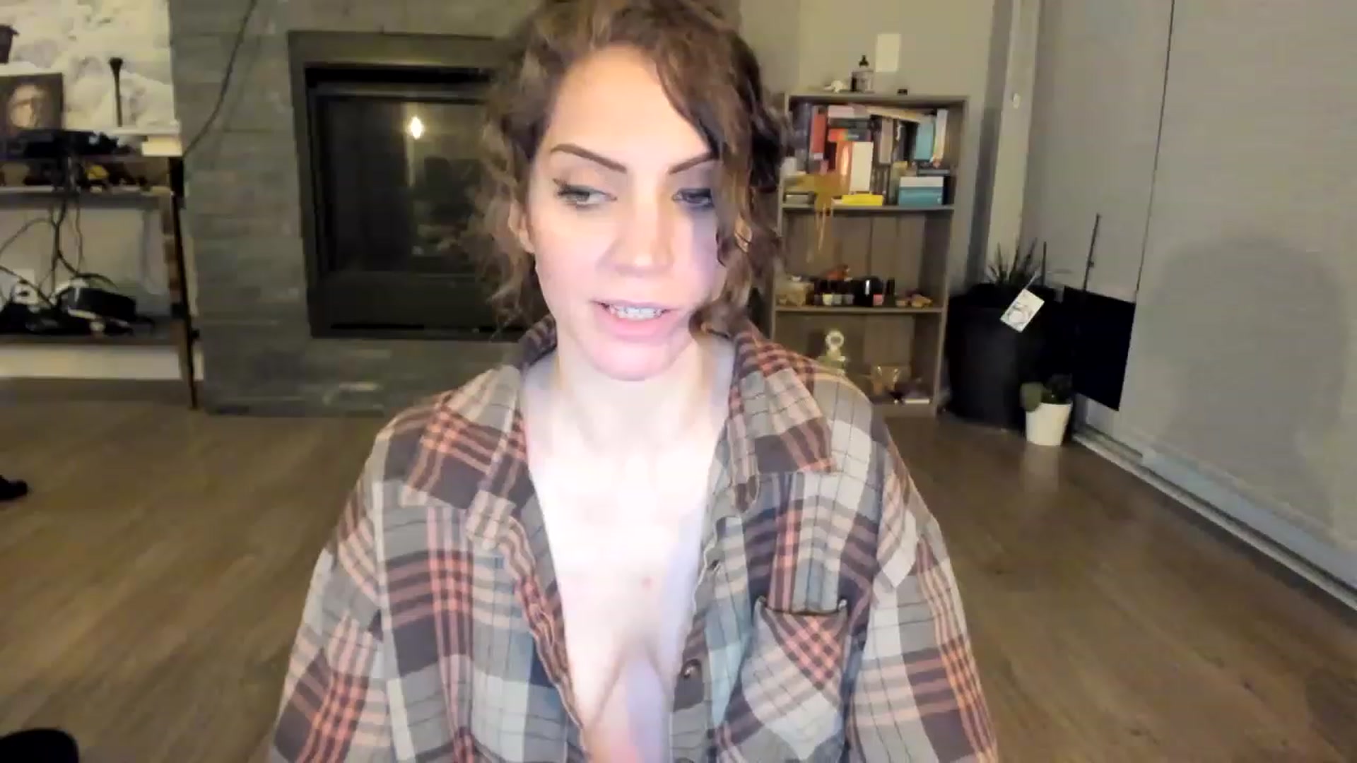 Gallery image thumbnail from Laurel's myfreecams stream on, 02/27/2023, 06:46 image 4 of 20