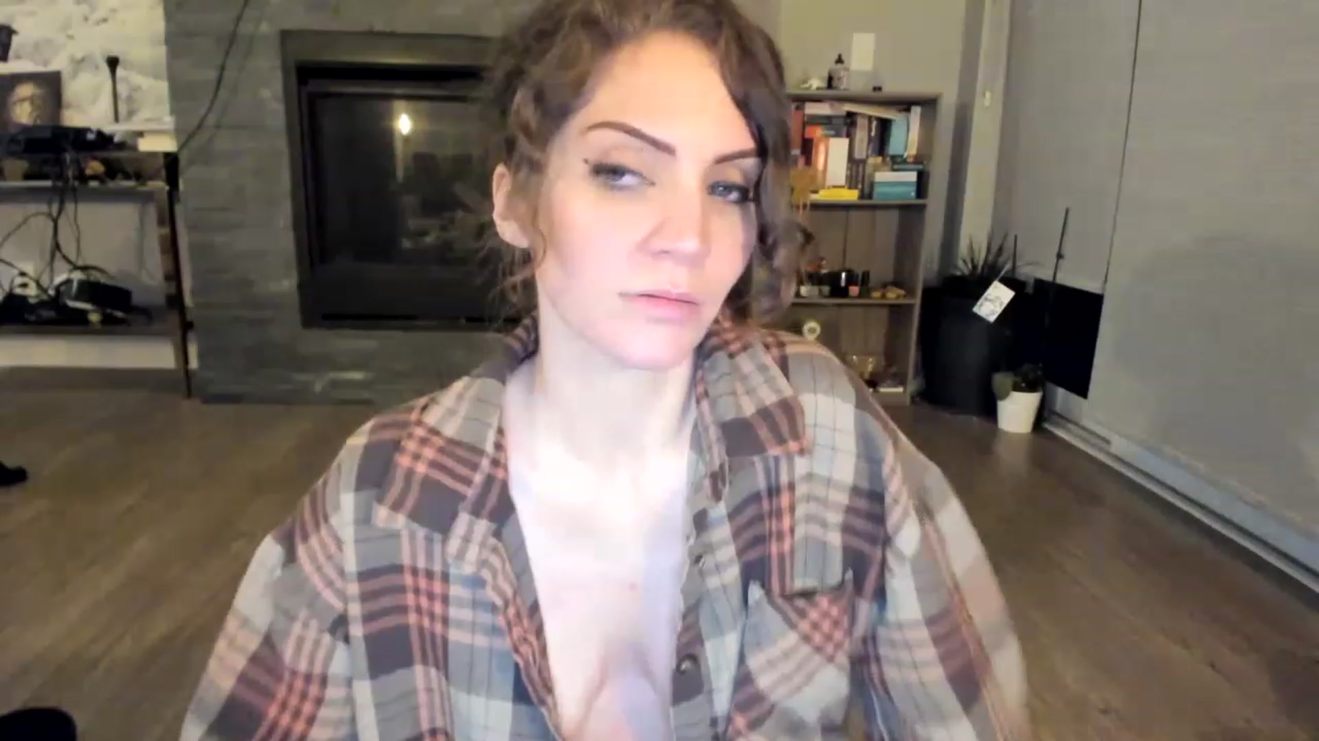 Gallery image thumbnail from Laurel's myfreecams stream on, 02/27/2023, 06:46 image 3 of 20