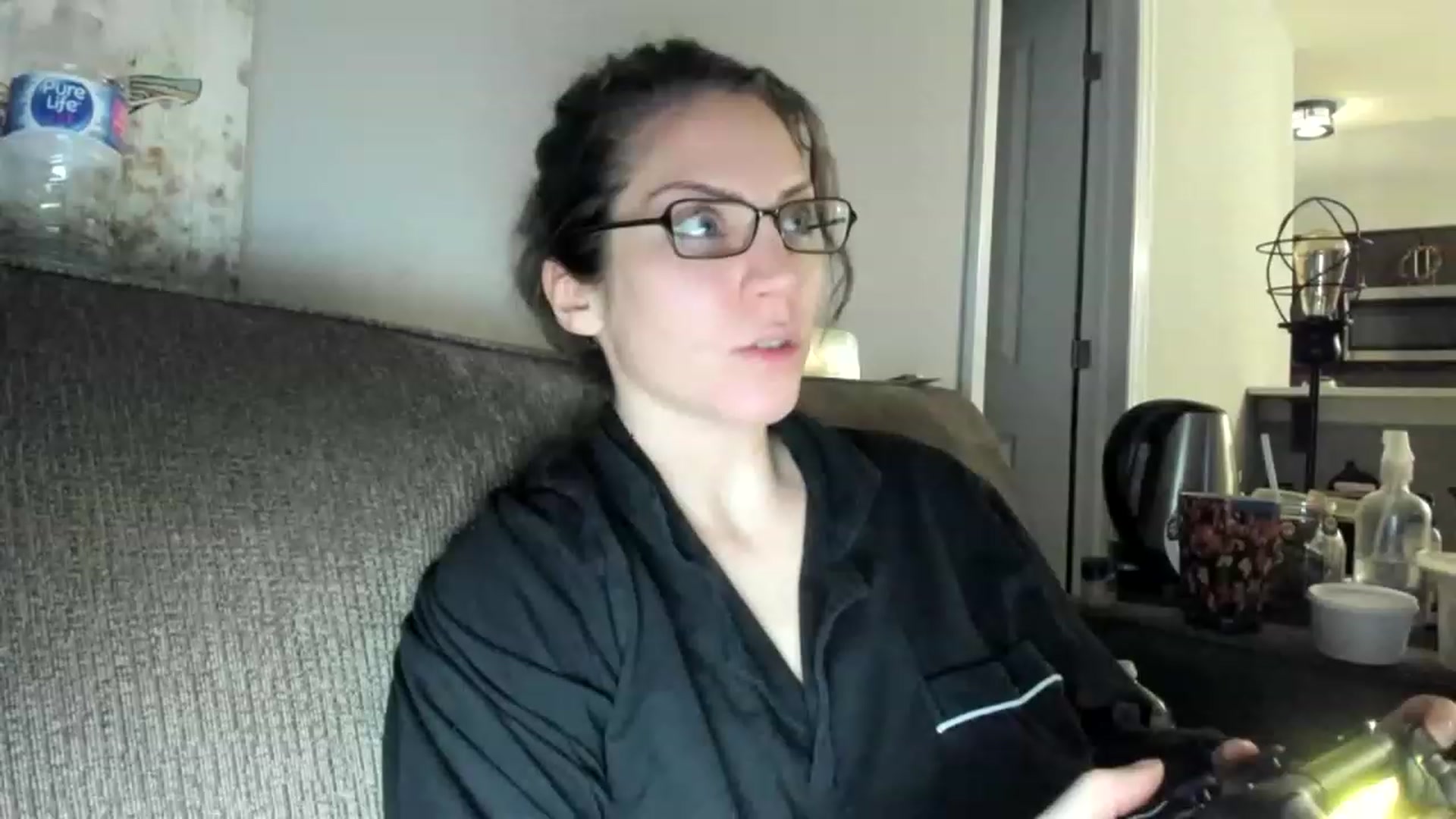 Gallery image thumbnail from Laurel's myfreecams stream on, 03/01/2023, 05:40 image 2 of 20
